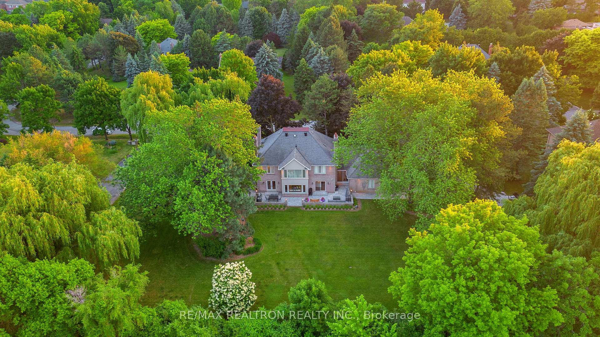 Photo 39 of 23 Boyd Court, Markham, Victoria Square — HOMEH