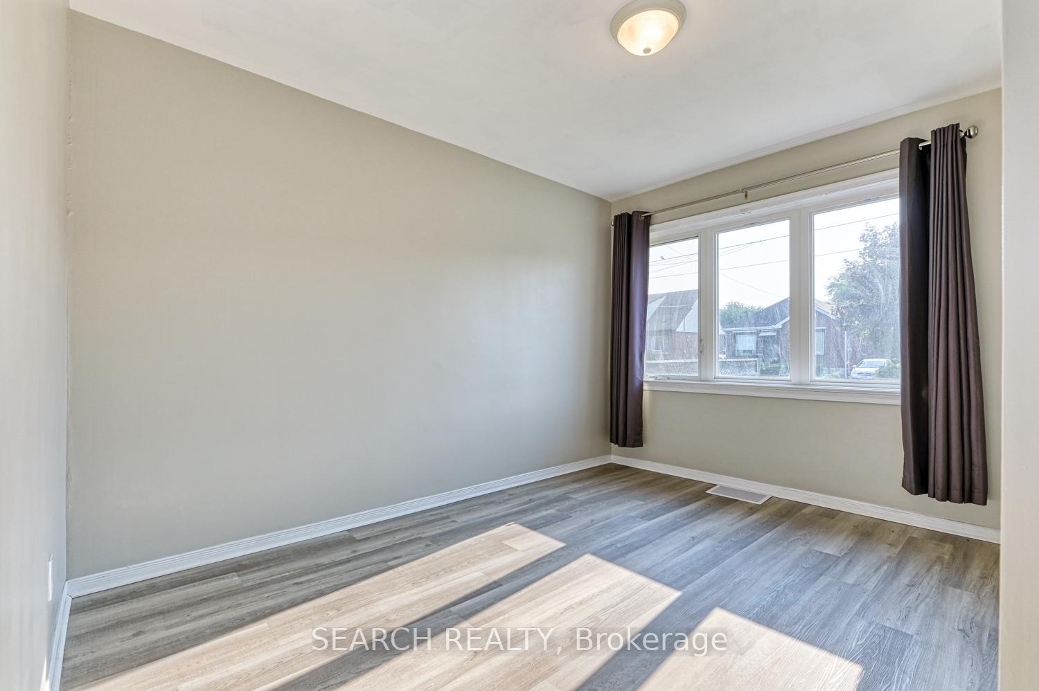 Photo 10 of Unit 1, 701 Brighton Avenue, Hamilton, Parkview — HOMEH