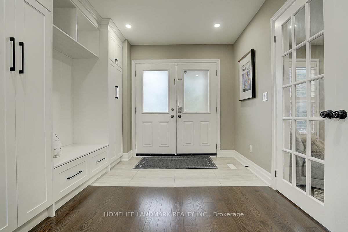 Photo 2 of 74 Webber Crescent, Markham, Unionville — HOMEH