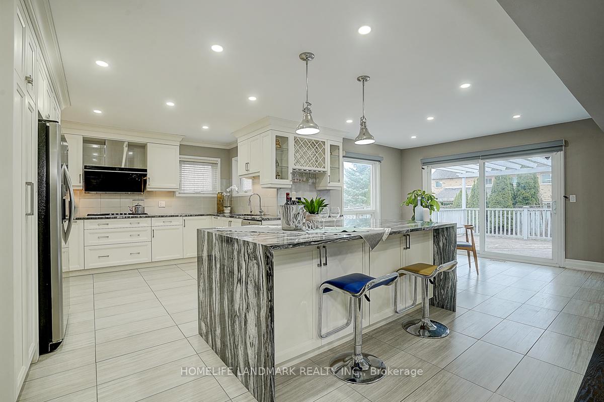 Photo 7 of 74 Webber Crescent, Markham, Unionville — HOMEH
