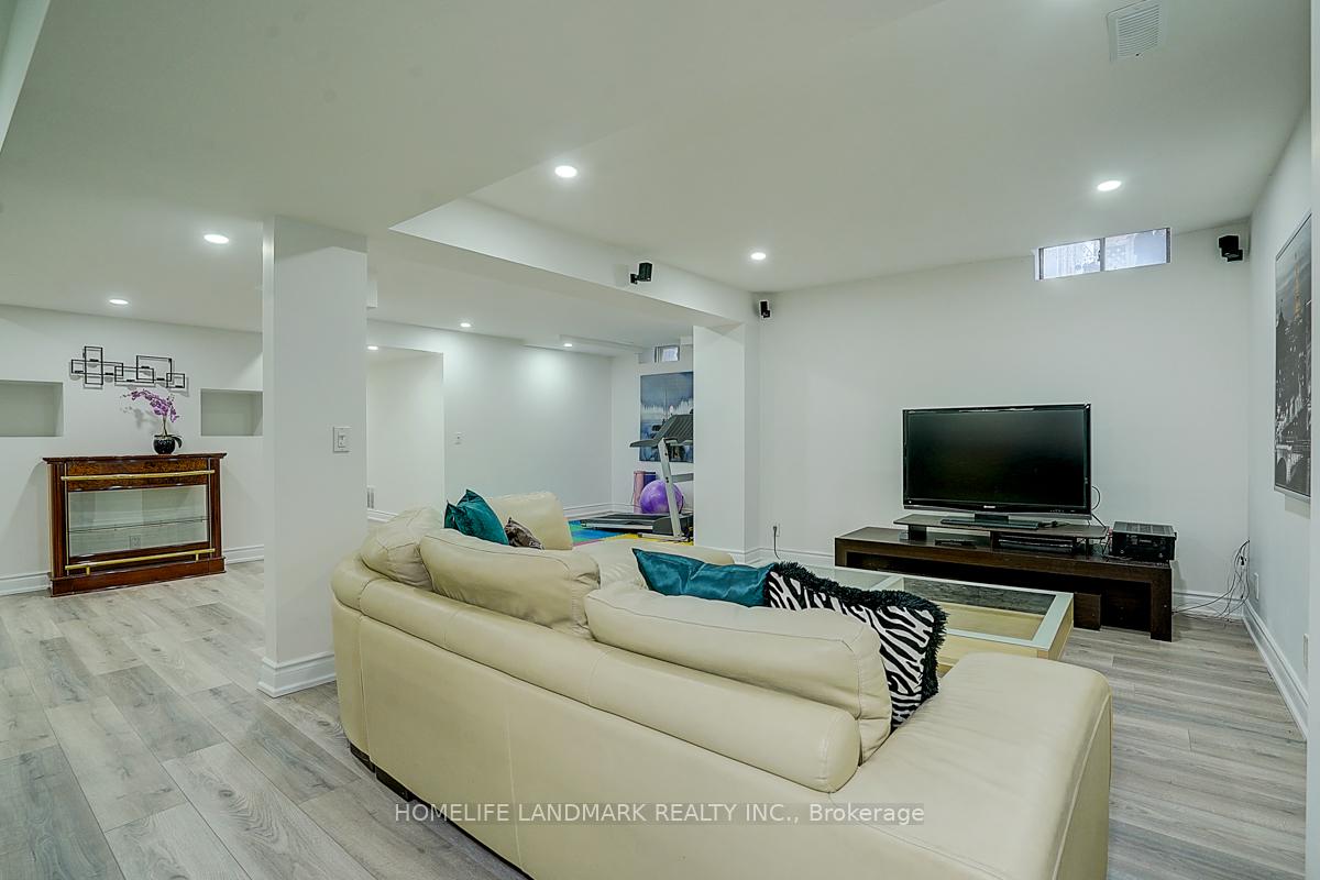 Photo 33 of 74 Webber Crescent, Markham, Unionville — HOMEH