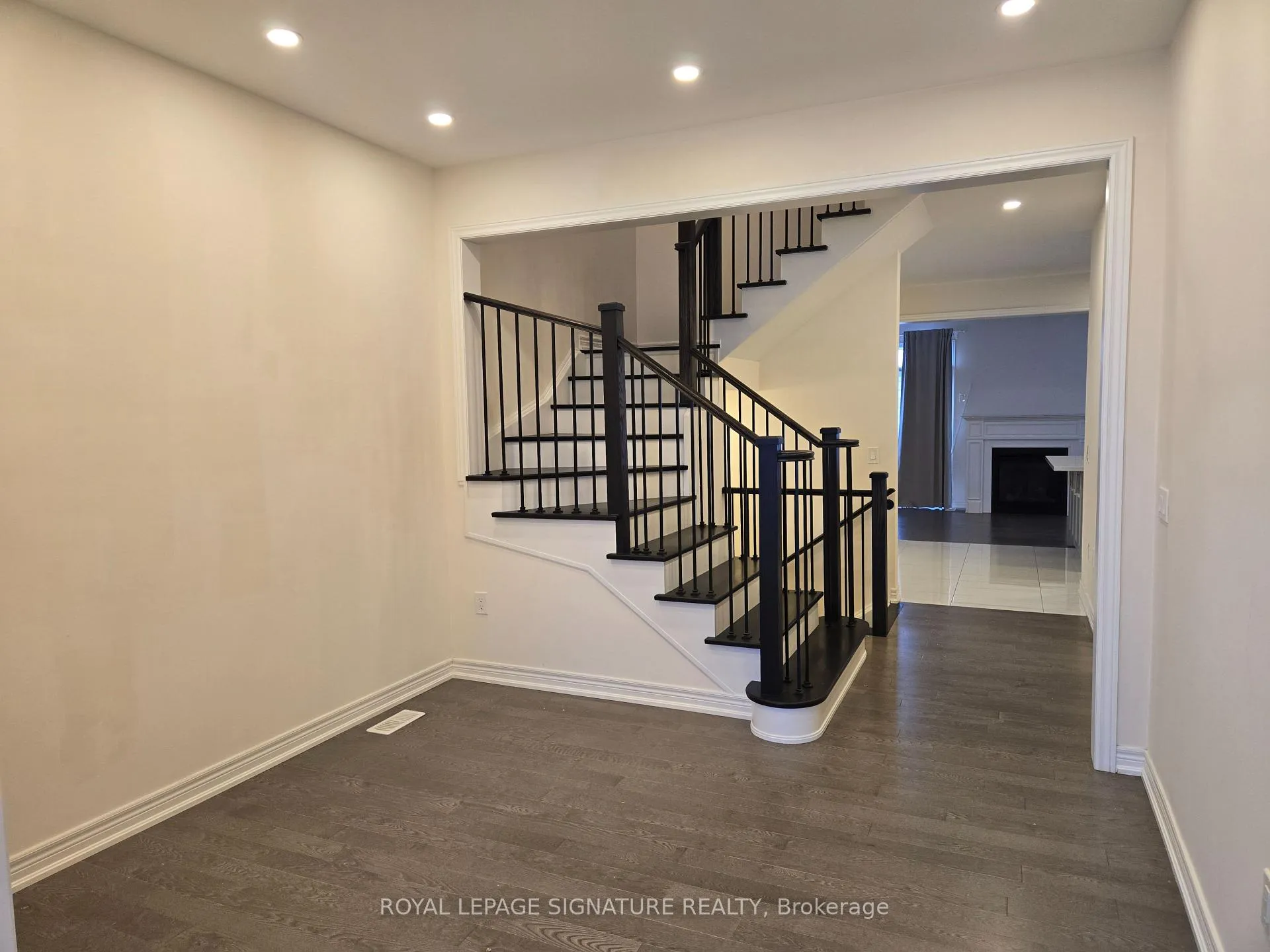 Photo 3 of 8 Beasley Grove, Hamilton, Meadowlands — HOMEH