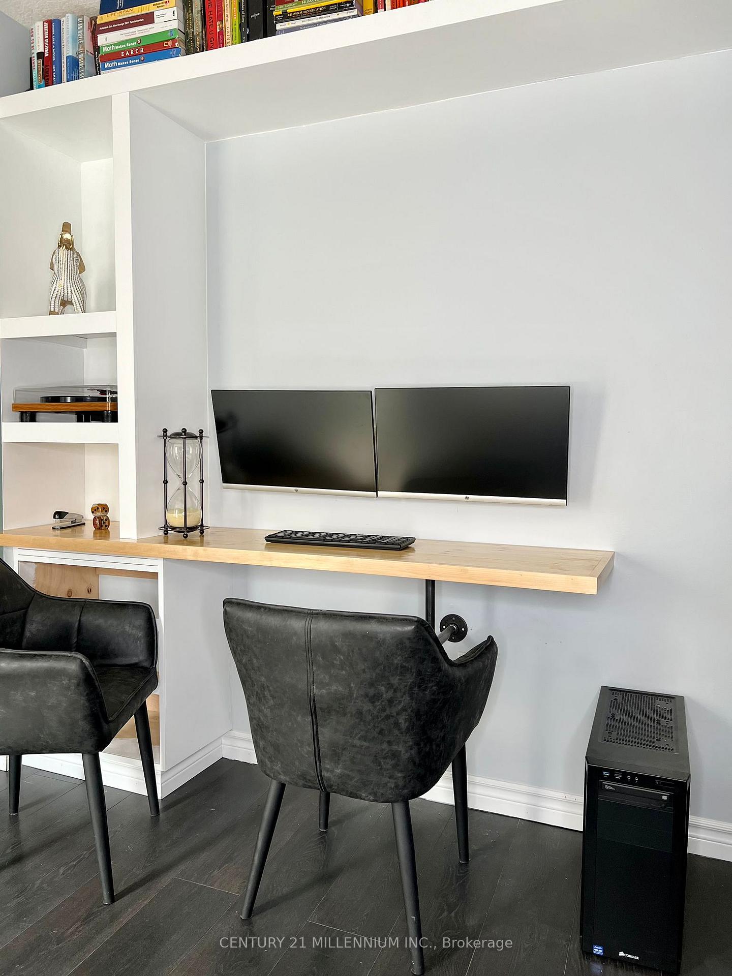 Photo 19 of 15 Dorchester Terrace, Hamilton, Stoney Creek Mountain — HOMEH