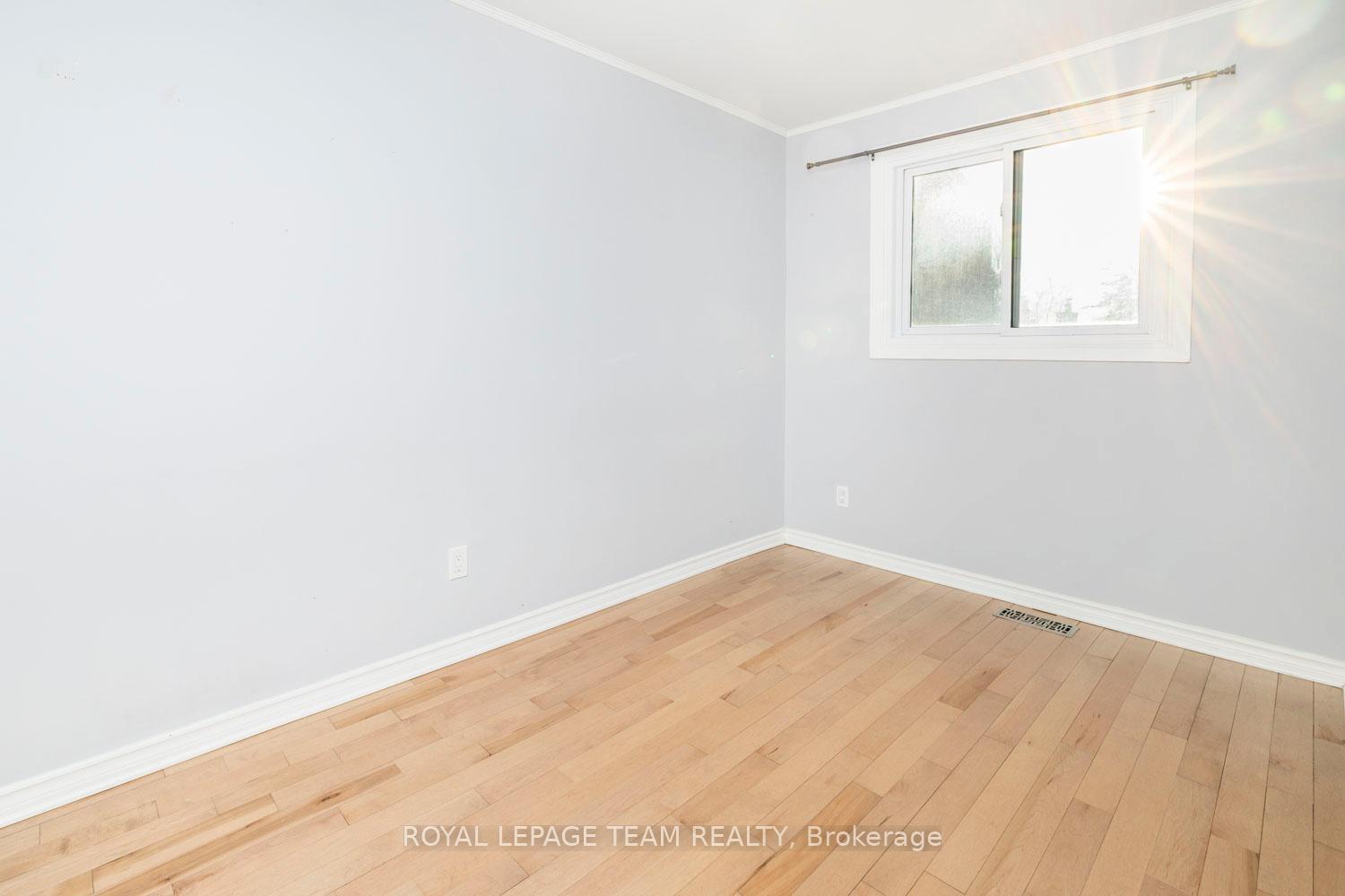 Photo 19 of 945 Greenbriar Avenue, Ottawa, Carleton Heights — HOMEH