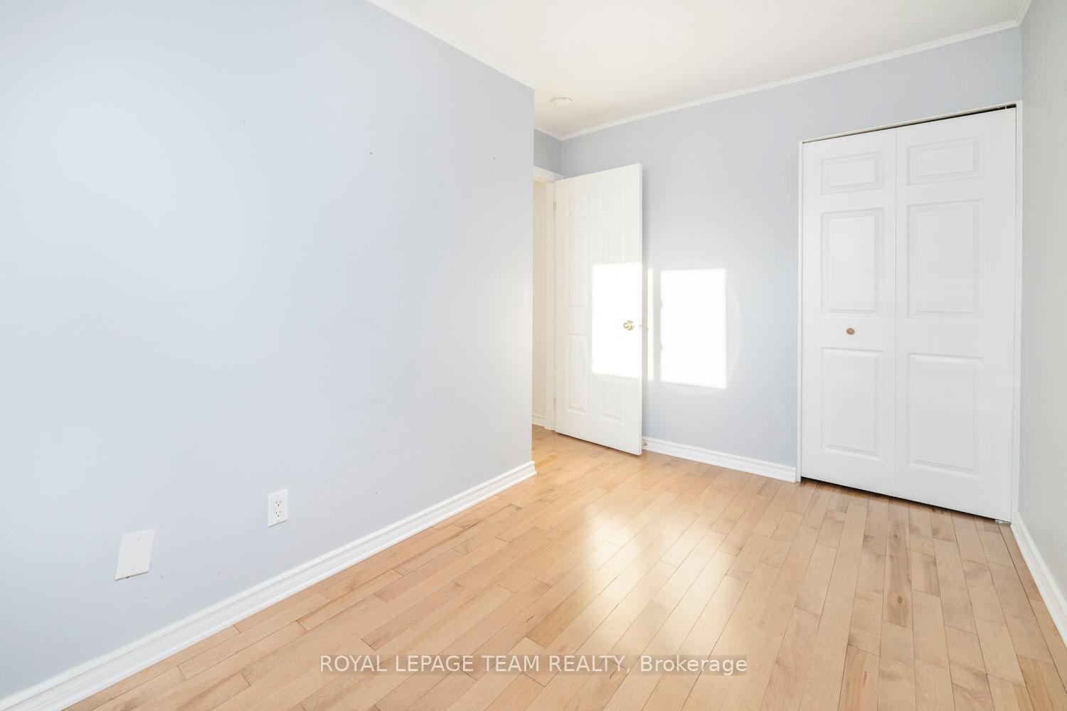 Photo 21 of 945 Greenbriar Avenue, Ottawa, Carleton Heights — HOMEH