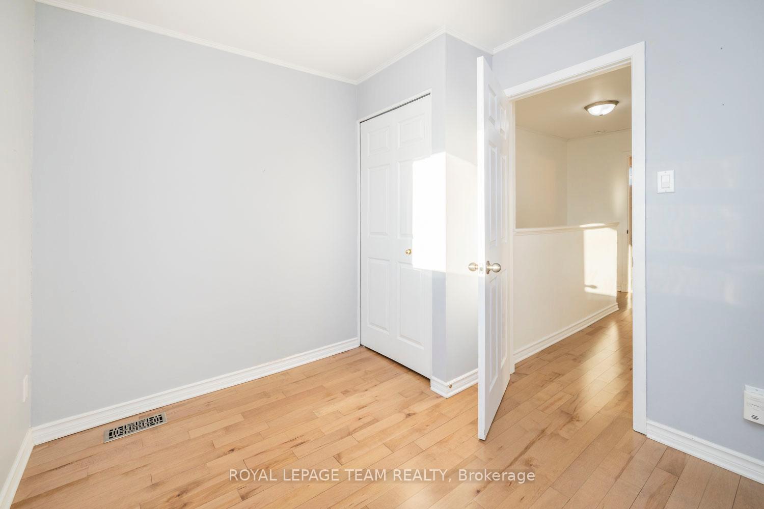 Photo 23 of 945 Greenbriar Avenue, Ottawa, Carleton Heights — HOMEH