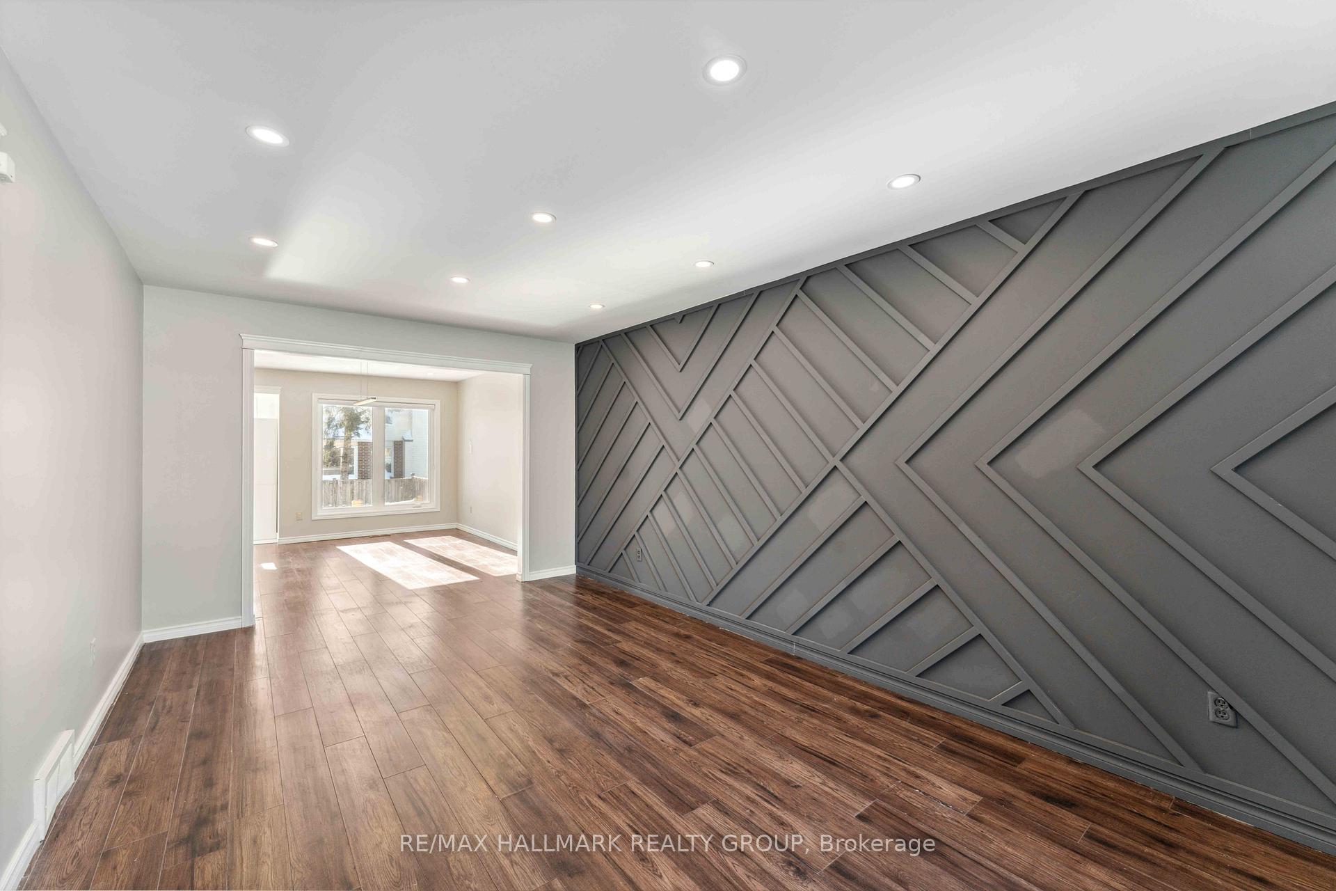Photo 5 of 28 Dartmoor Drive, Ottawa, Kanata - Bridlewood — HOMEH