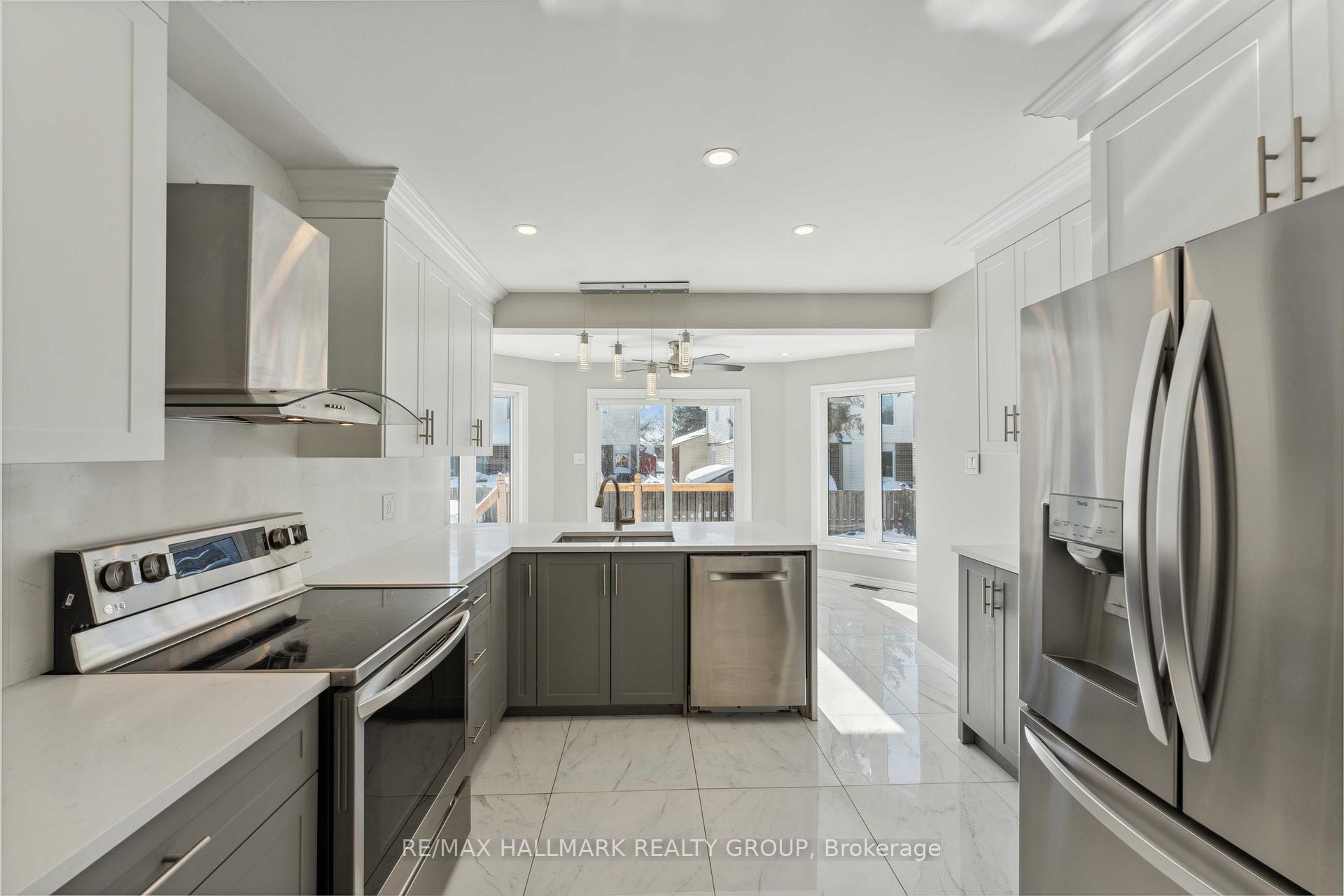 Photo 14 of 28 Dartmoor Drive, Ottawa, Kanata - Bridlewood — HOMEH