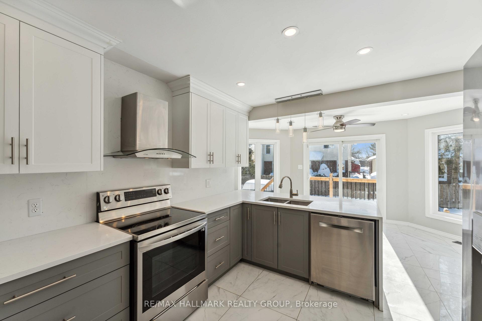 Photo 15 of 28 Dartmoor Drive, Ottawa, Kanata - Bridlewood — HOMEH