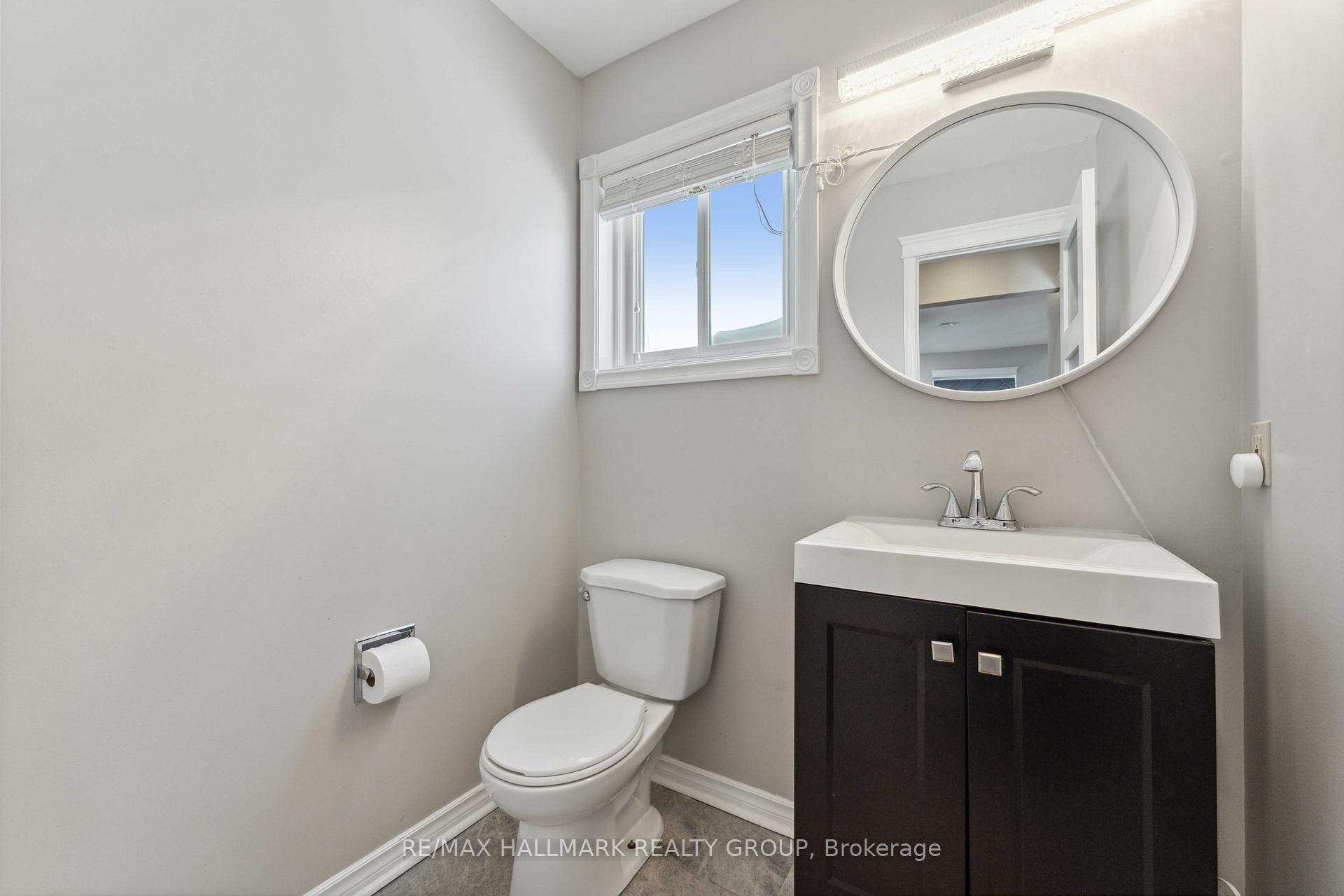 Photo 21 of 28 Dartmoor Drive, Ottawa, Kanata - Bridlewood — HOMEH