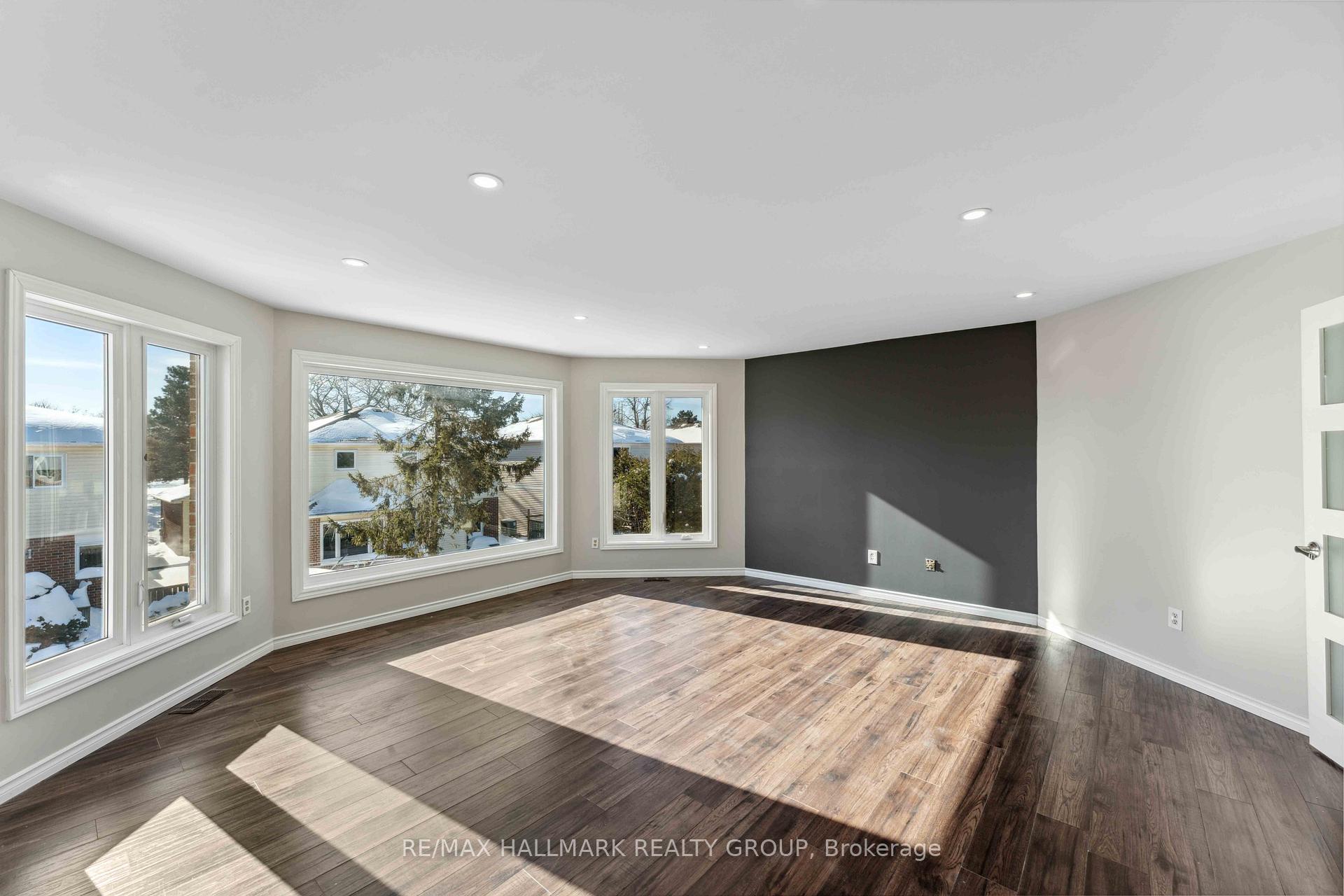 Photo 23 of 28 Dartmoor Drive, Ottawa, Kanata - Bridlewood — HOMEH