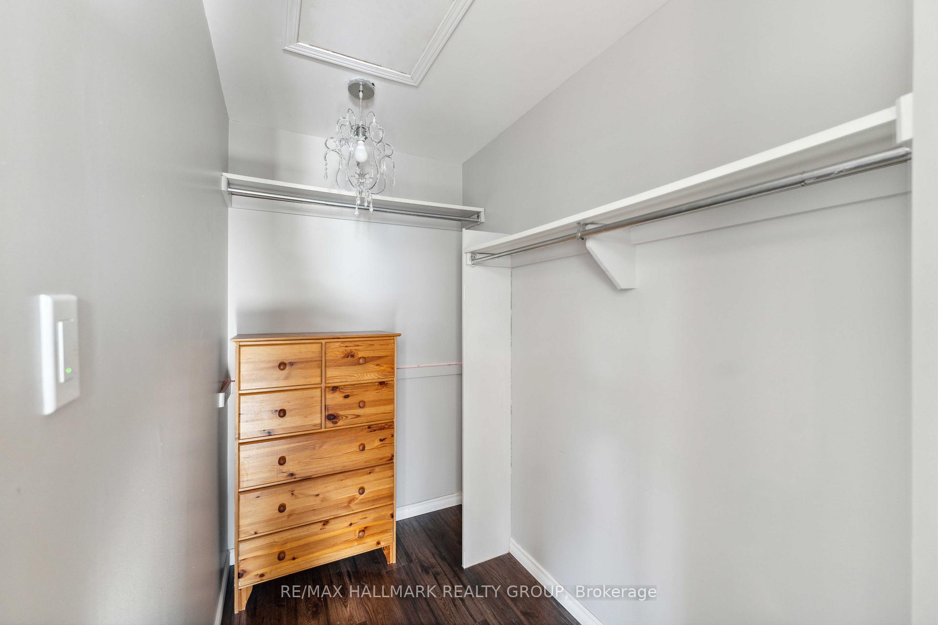 Photo 24 of 28 Dartmoor Drive, Ottawa, Kanata - Bridlewood — HOMEH