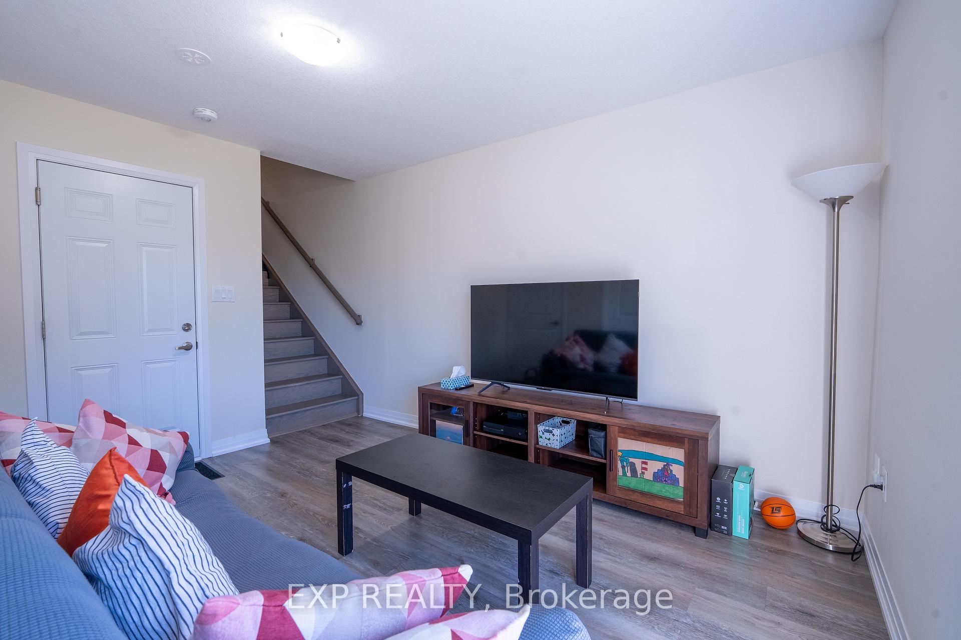 Photo 5 of Unit #60, 185 Bedrock Drive, Hamilton, Stoney Creek Mountain — HOMEH