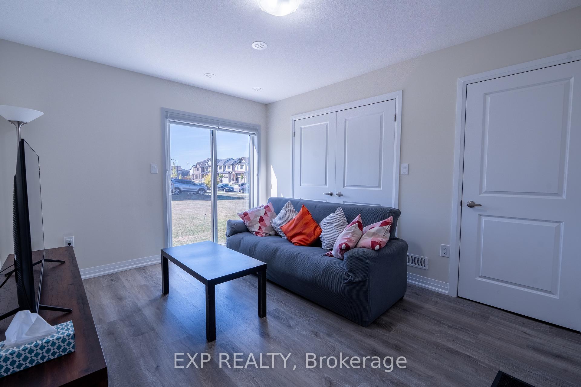 Photo 6 of Unit #60, 185 Bedrock Drive, Hamilton, Stoney Creek Mountain — HOMEH