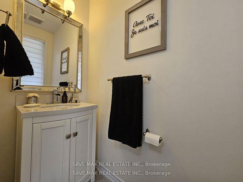 Photo 3 of Unit Upper, 105 Whitlock Avenue E, Milton, Ford — HOMEH