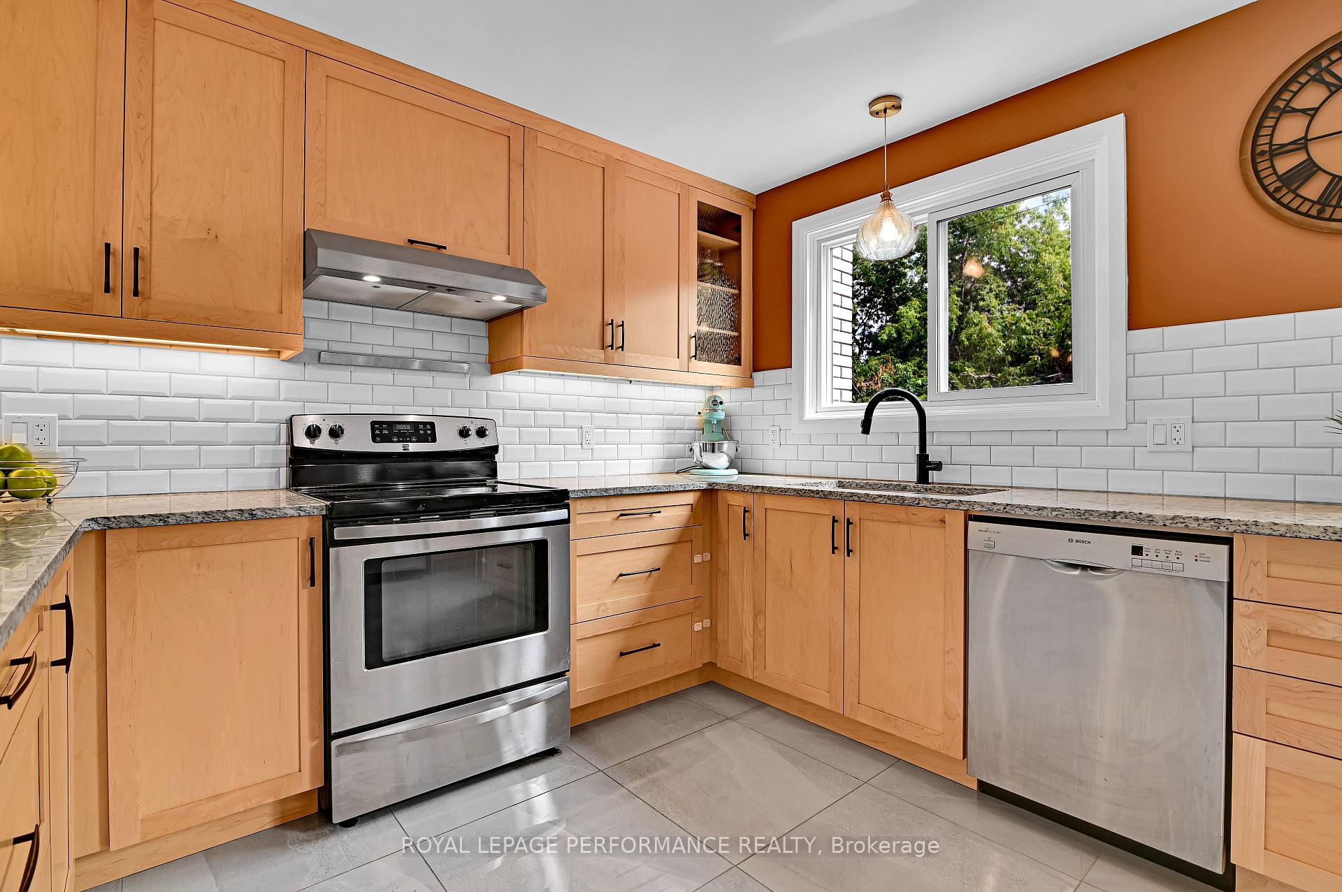 Photo 10 of 1411 Bellamy Street, Ottawa, Carleton Square — HOMEH
