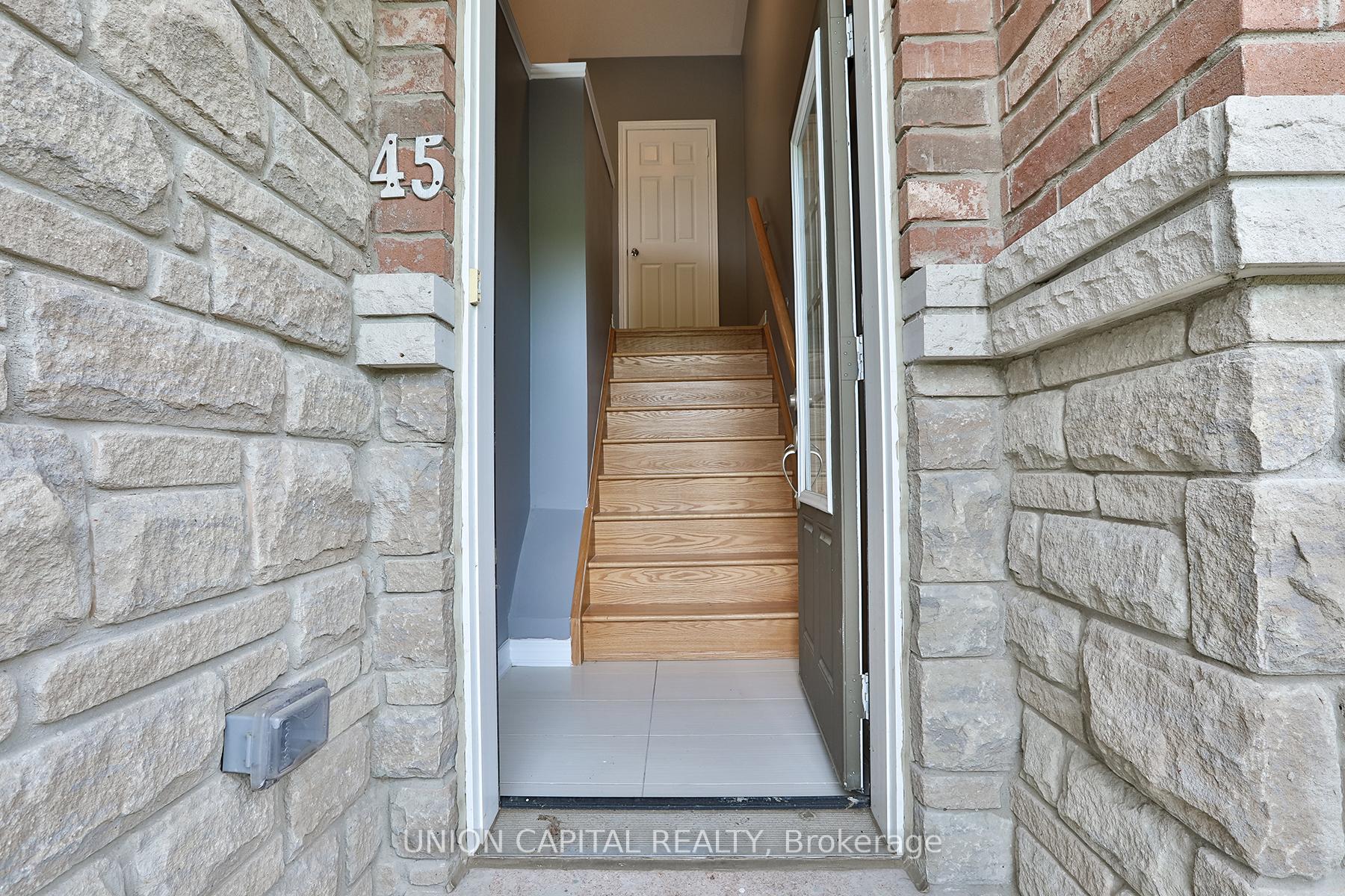 Photo 4 of 45 Dundas Way, Markham, Greensborough — HOMEH