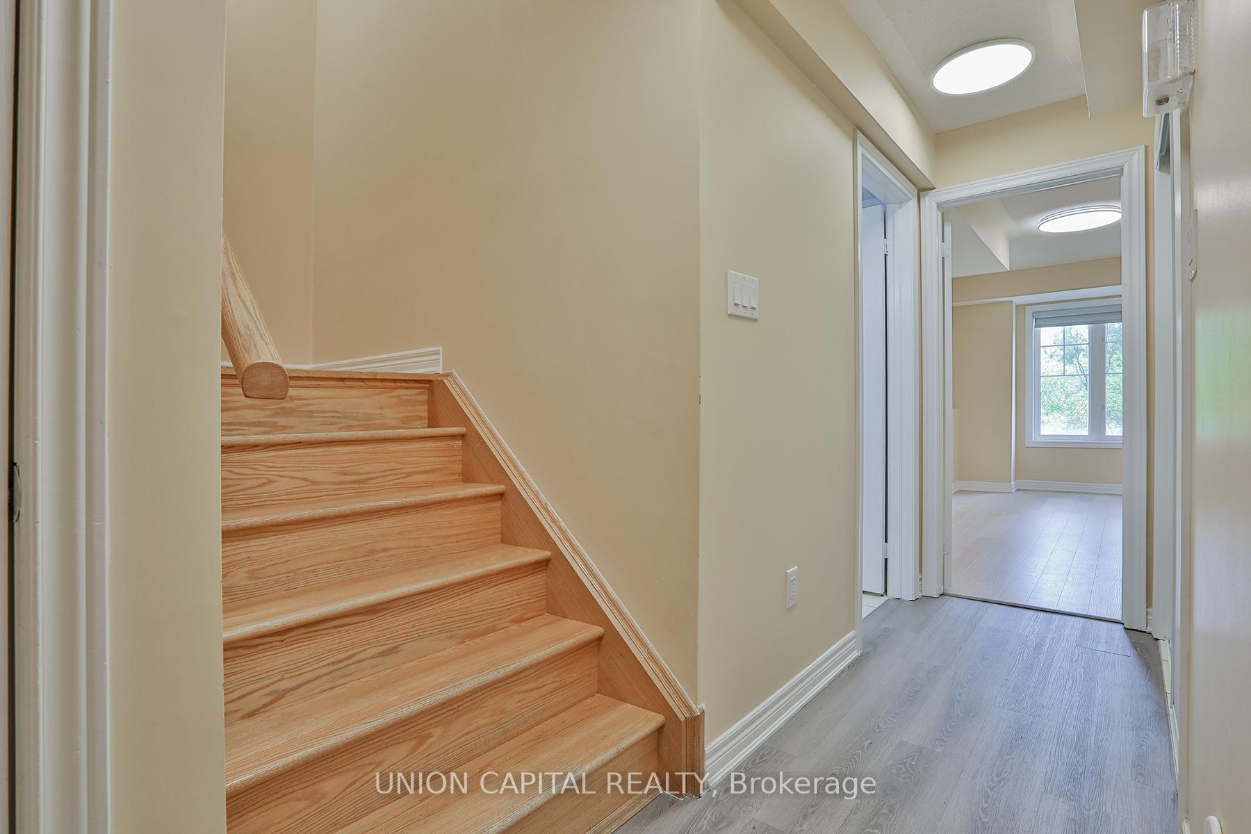 Photo 5 of 45 Dundas Way, Markham, Greensborough — HOMEH