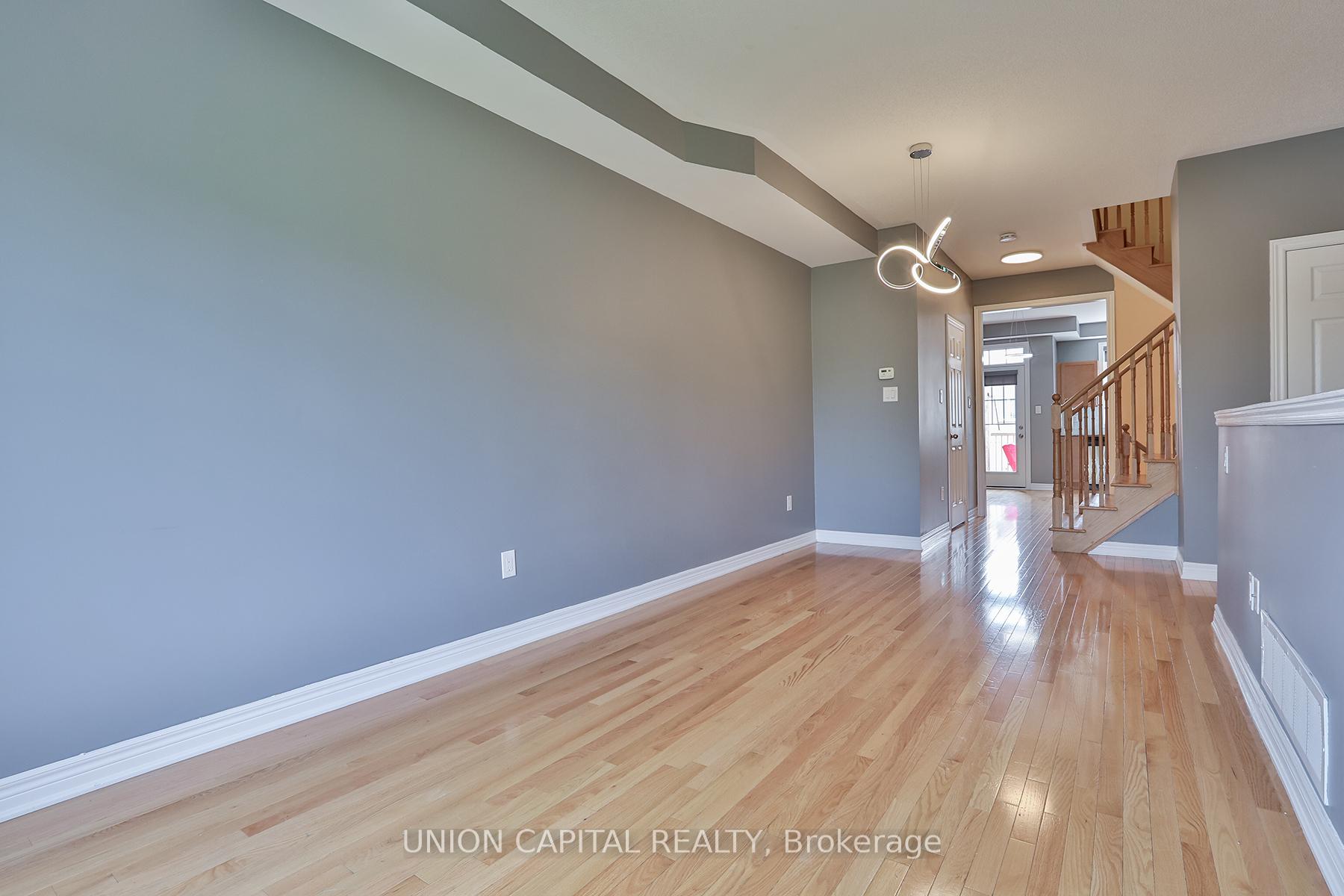 Photo 24 of 45 Dundas Way, Markham, Greensborough — HOMEH