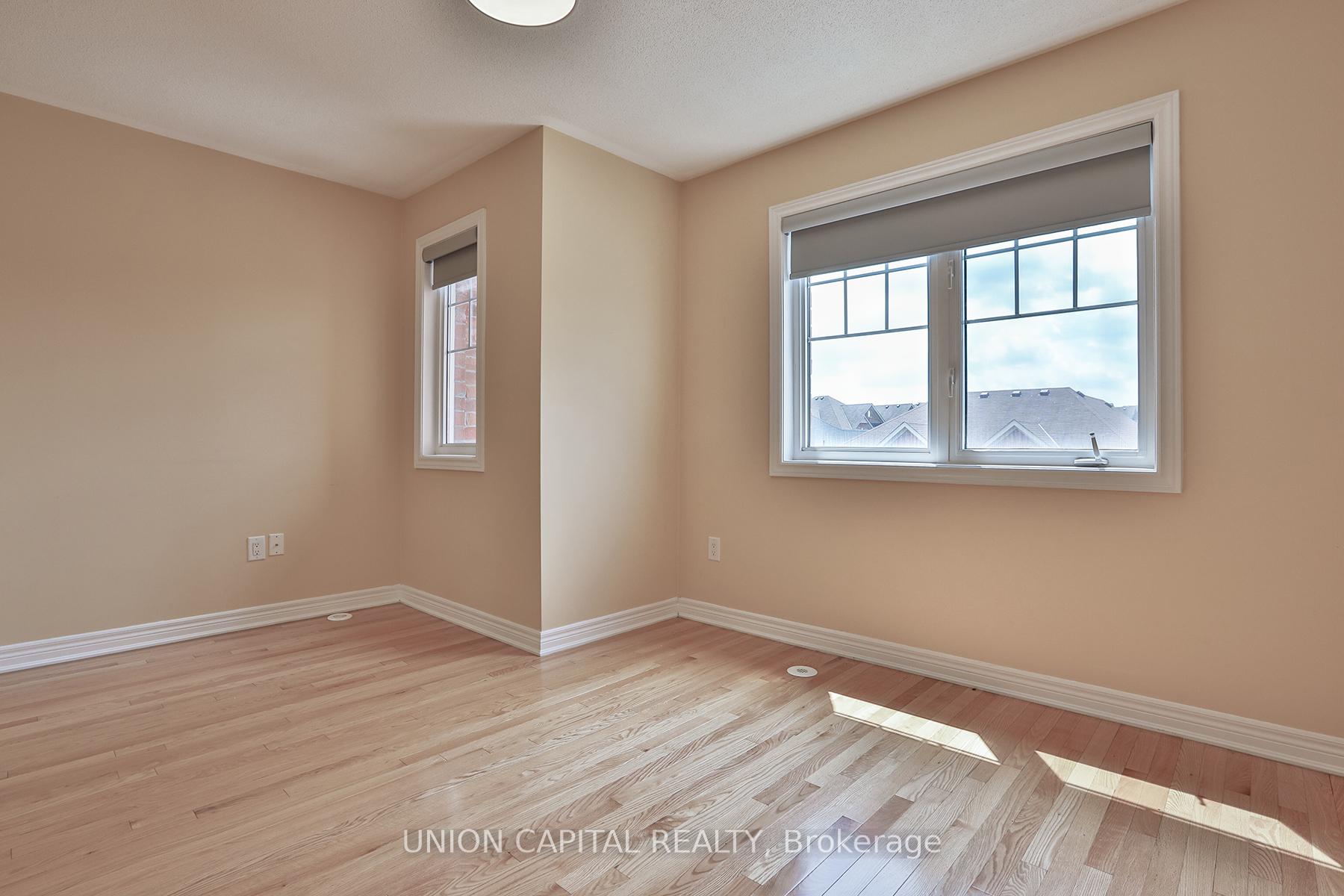 Photo 26 of 45 Dundas Way, Markham, Greensborough — HOMEH