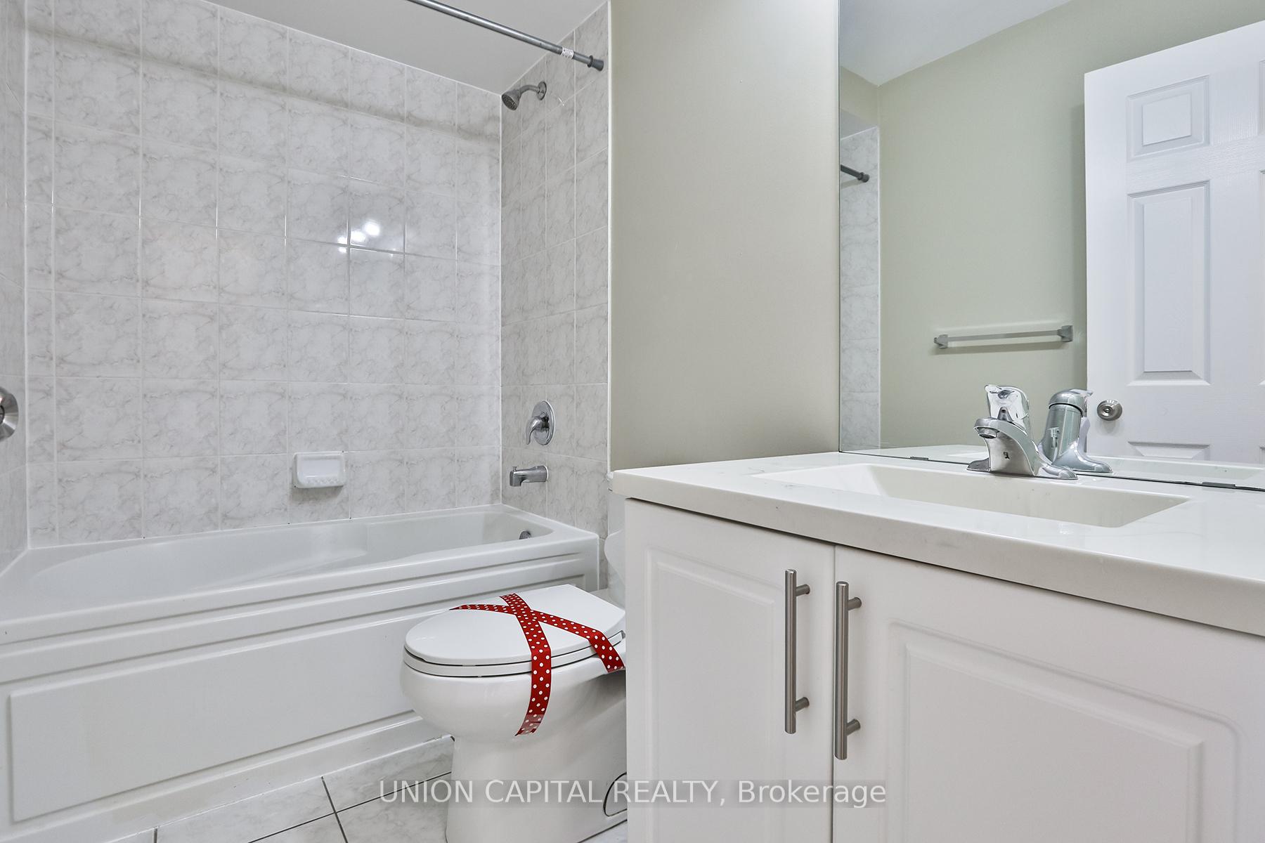 Photo 29 of 45 Dundas Way, Markham, Greensborough — HOMEH