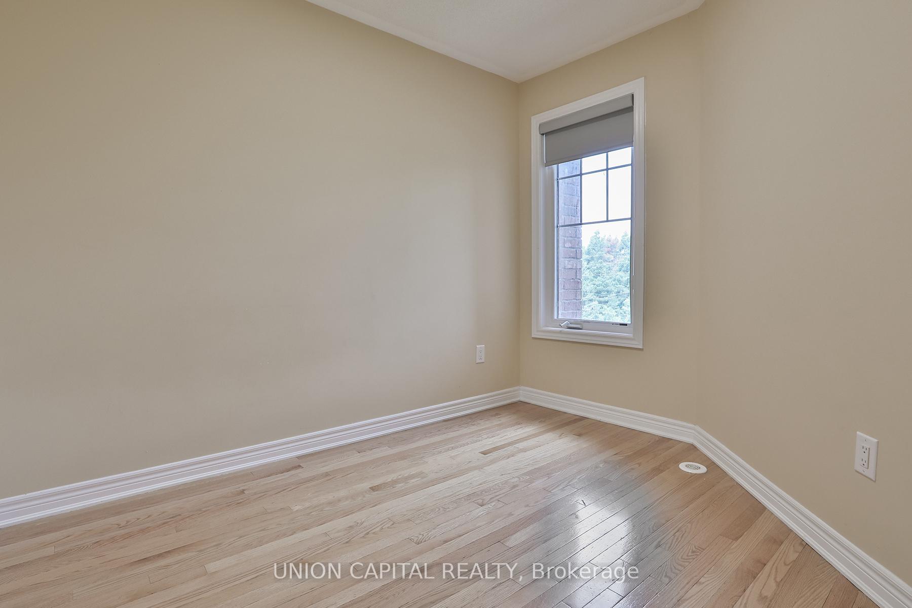 Photo 33 of 45 Dundas Way, Markham, Greensborough — HOMEH