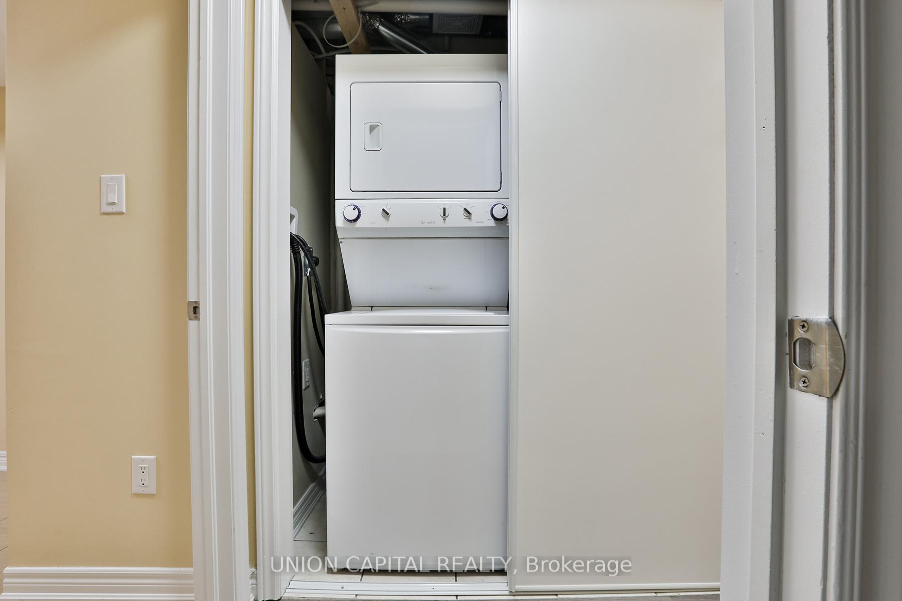Photo 36 of 45 Dundas Way, Markham, Greensborough — HOMEH