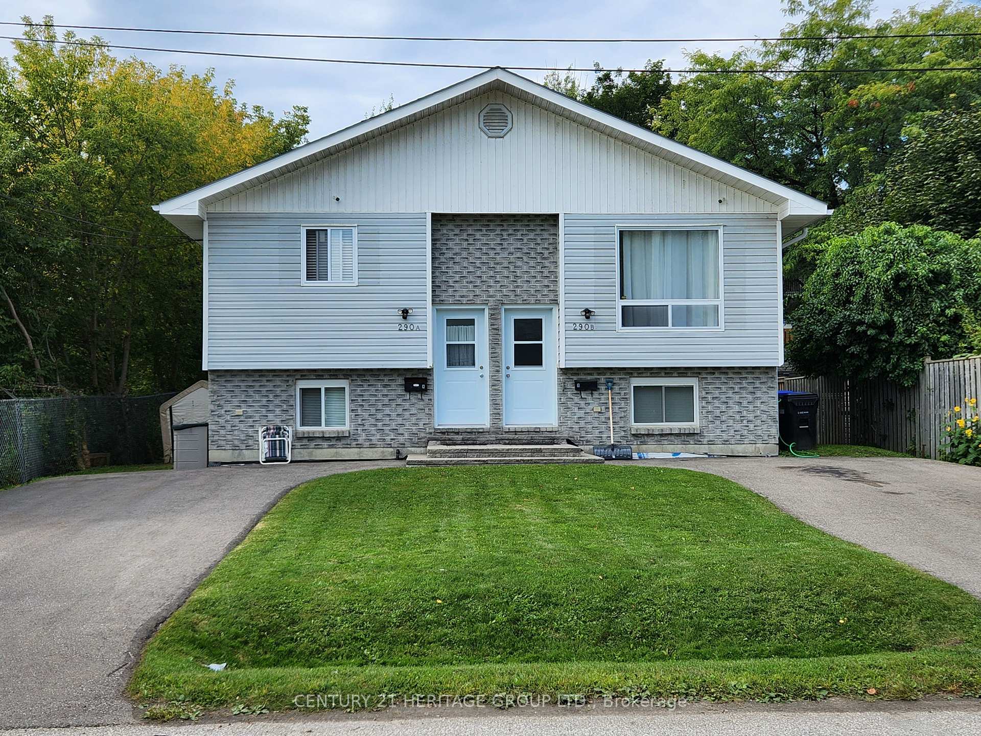 Front of Unit B, 290 George Street