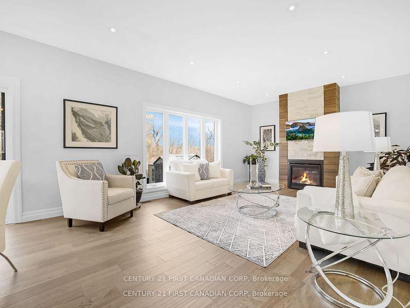 Photo 2 of 207 Union Avenue, Middlesex Centre, Komoka — HOMEH