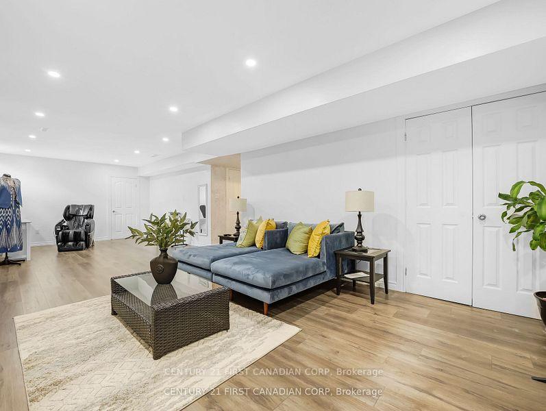 Photo 20 of 207 Union Avenue, Middlesex Centre, Komoka — HOMEH