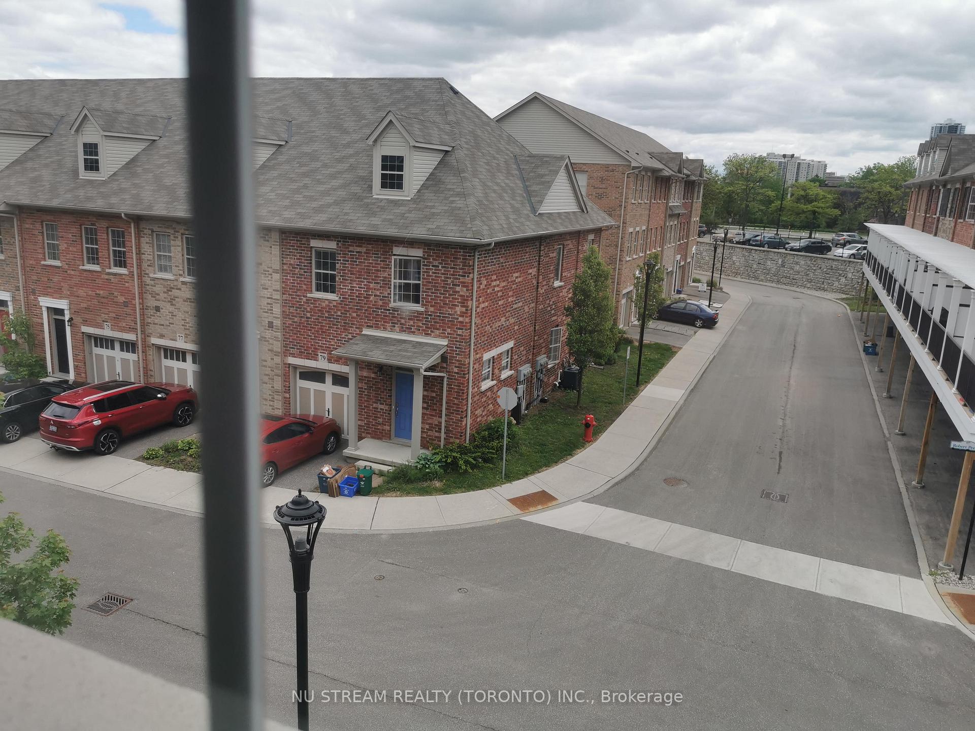 Photo 10 of 84 Robert Peel Road, Kitchener — HOMEH