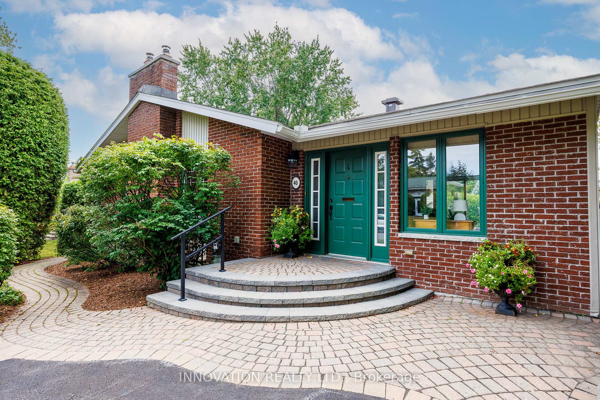 Photo 3 of 40 Singal Street, Ottawa, Kanata - Glencairn/Hazeldean — HOMEH