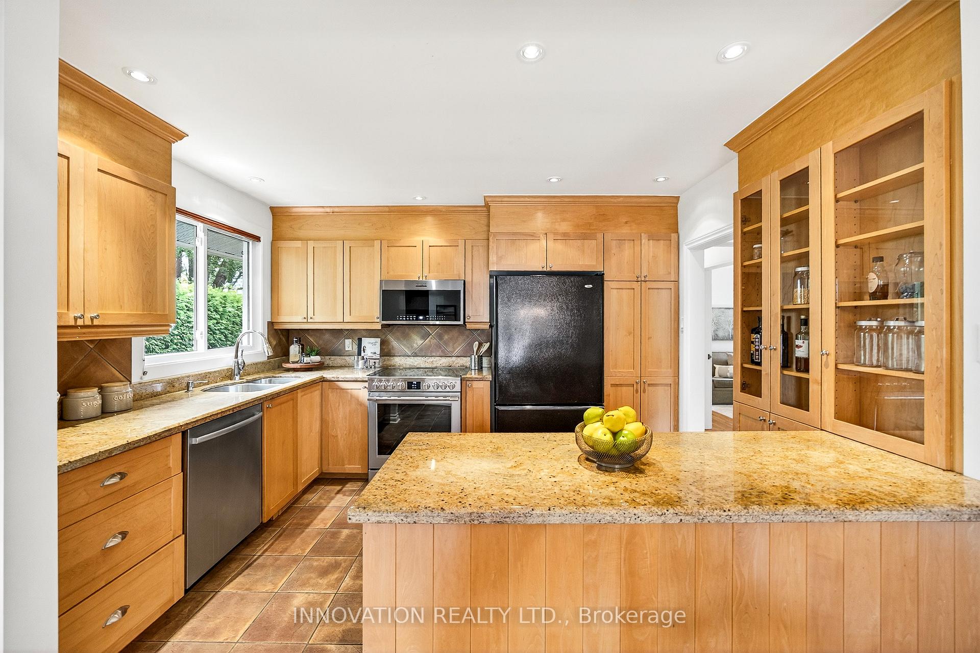 Photo 17 of 40 Singal Street, Ottawa, Kanata - Glencairn/Hazeldean — HOMEH