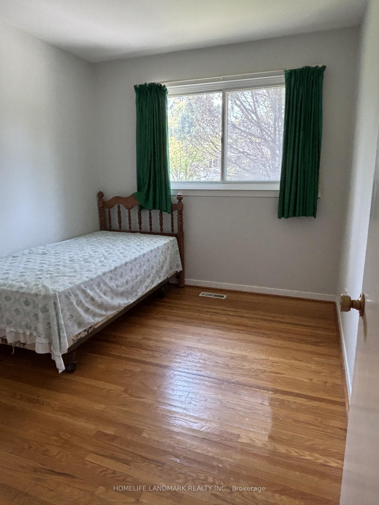 Photo 9 of 212 Krieghoff Avenue, Markham, Unionville — HOMEH