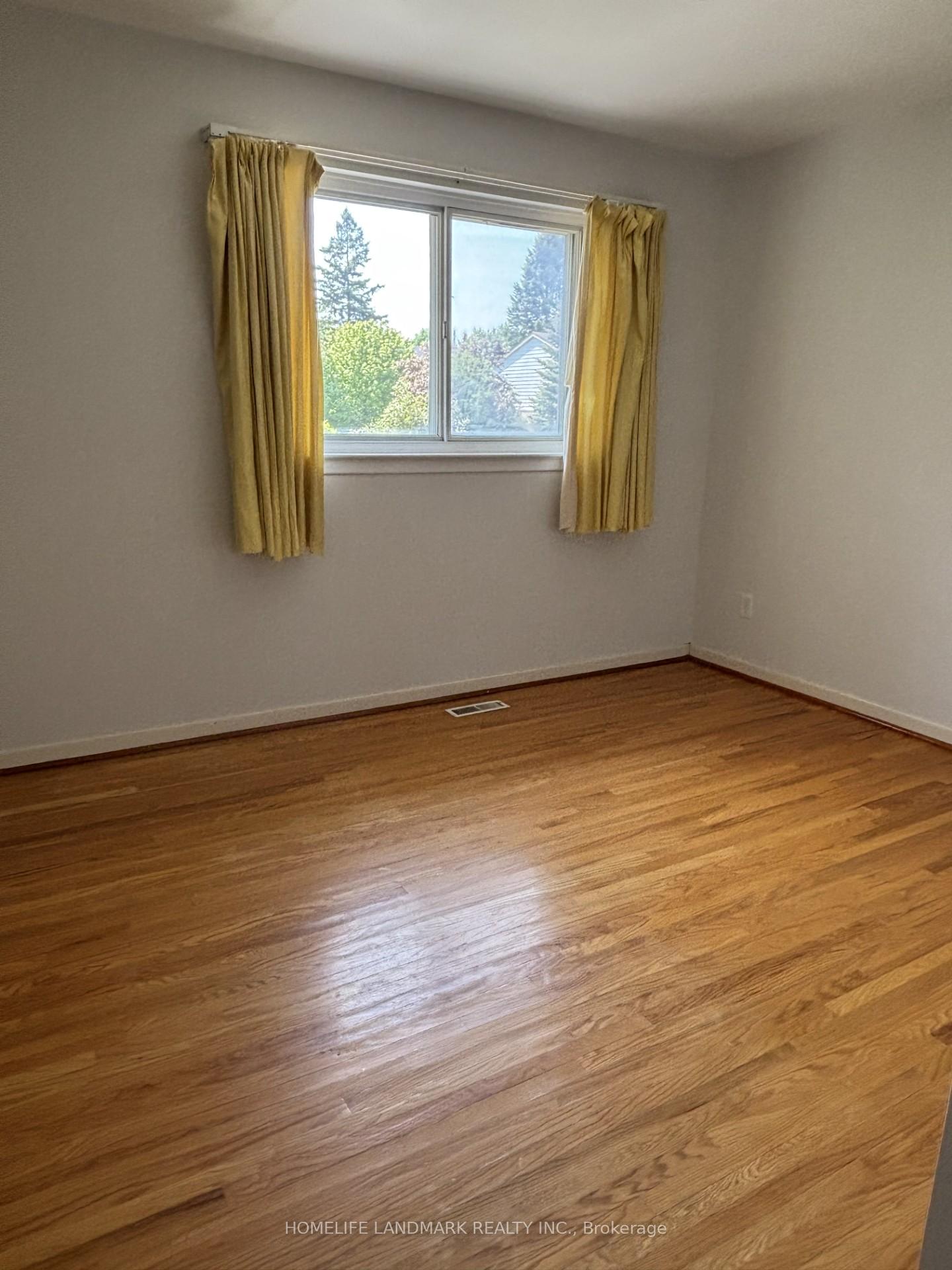 Photo 10 of 212 Krieghoff Avenue, Markham, Unionville — HOMEH