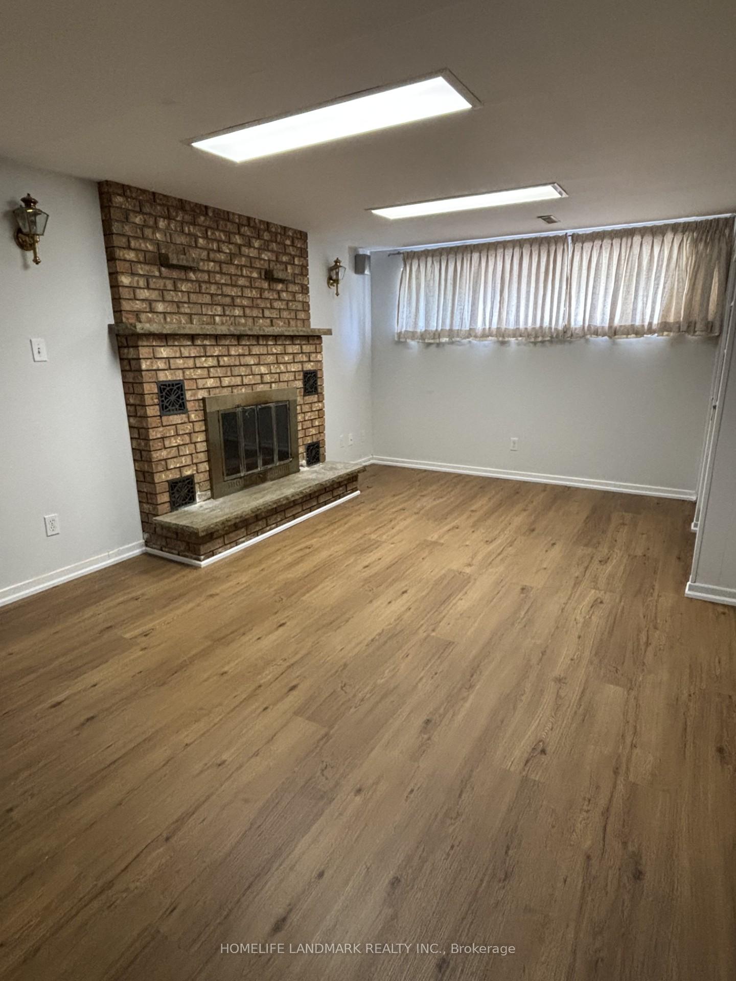 Photo 12 of 212 Krieghoff Avenue, Markham, Unionville — HOMEH