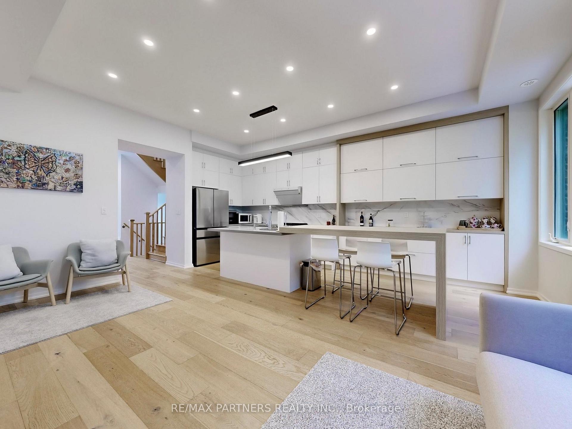 Photo 10 of 70 Pantheon Lane, Markham, Wismer — HOMEH
