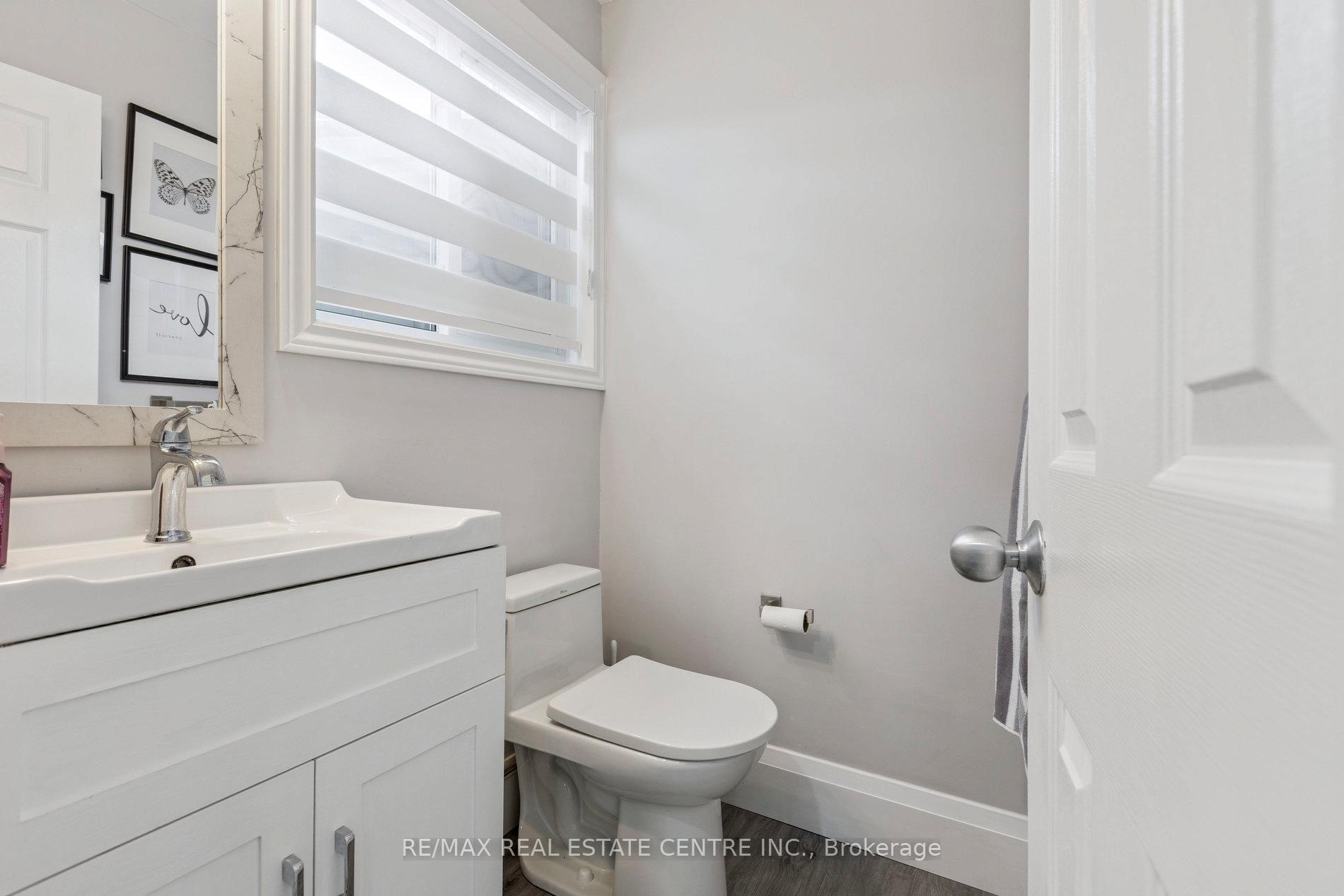 Photo 18 of 122 Mooregate Crescent, Kitchener — HOMEH