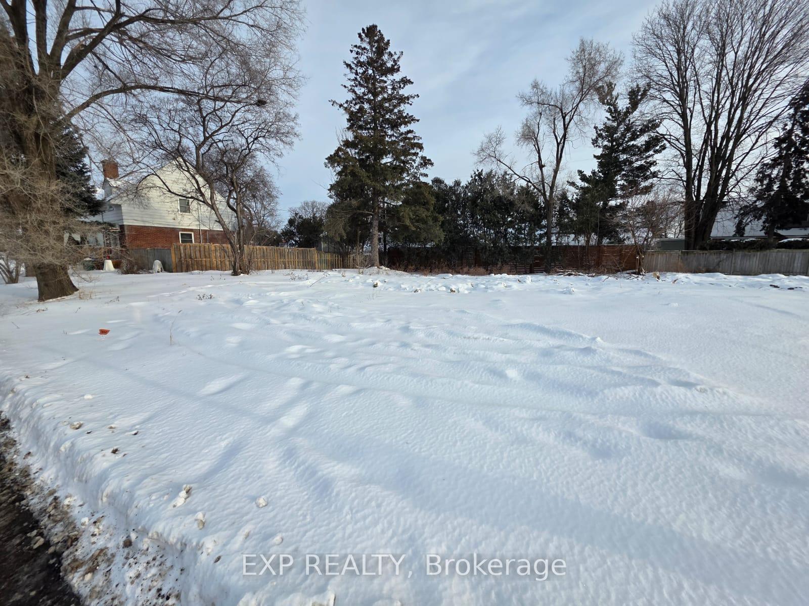 Photo 2 of 216 Baseline Road, Ottawa, Courtland Park — HOMEH