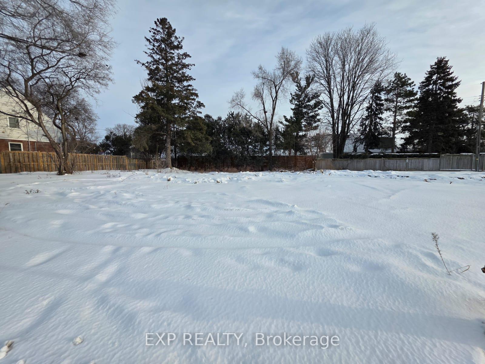 Photo 3 of 216 Baseline Road, Ottawa, Courtland Park — HOMEH