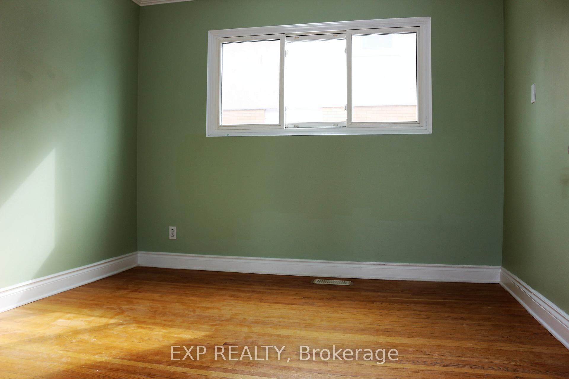 Photo 6 of 1002 Debra Avenue, Ottawa, Carleton Square — HOMEH