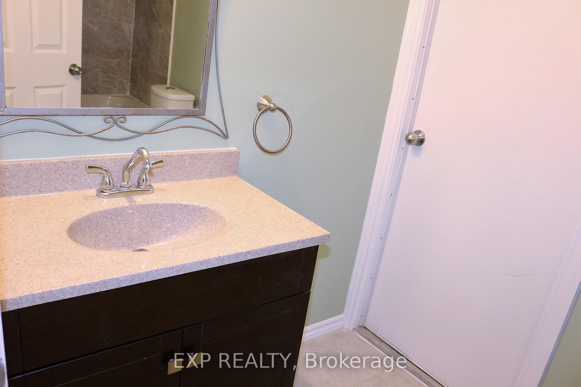 Photo 14 of 1002 Debra Avenue, Ottawa, Carleton Square — HOMEH