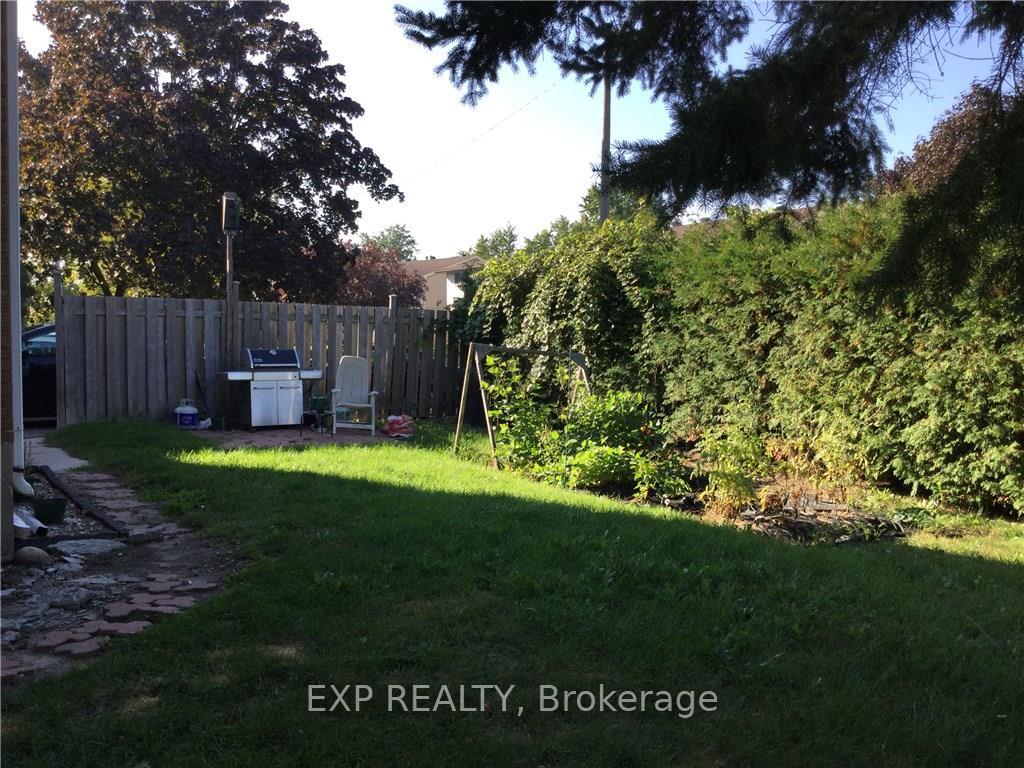 Photo 15 of 1002 Debra Avenue, Ottawa, Carleton Square — HOMEH