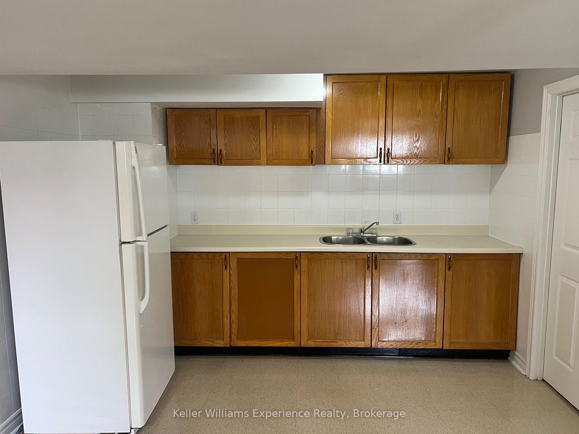 Photo 9 of 807 Birchwood Drive, Midland — HOMEH