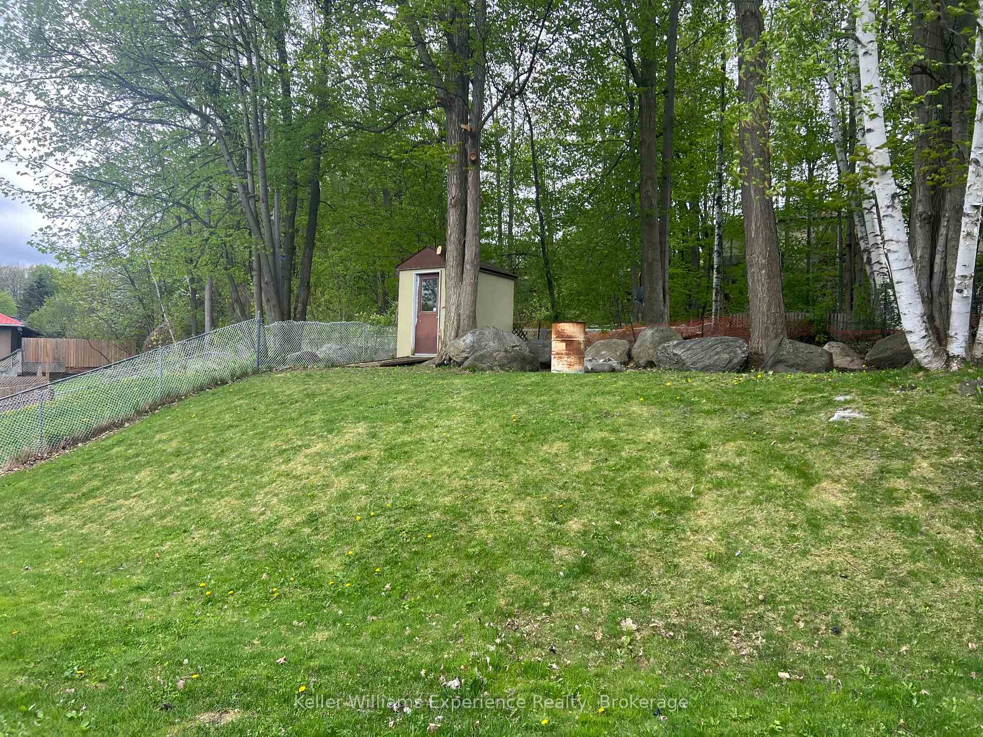 Photo 11 of 807 Birchwood Drive, Midland — HOMEH