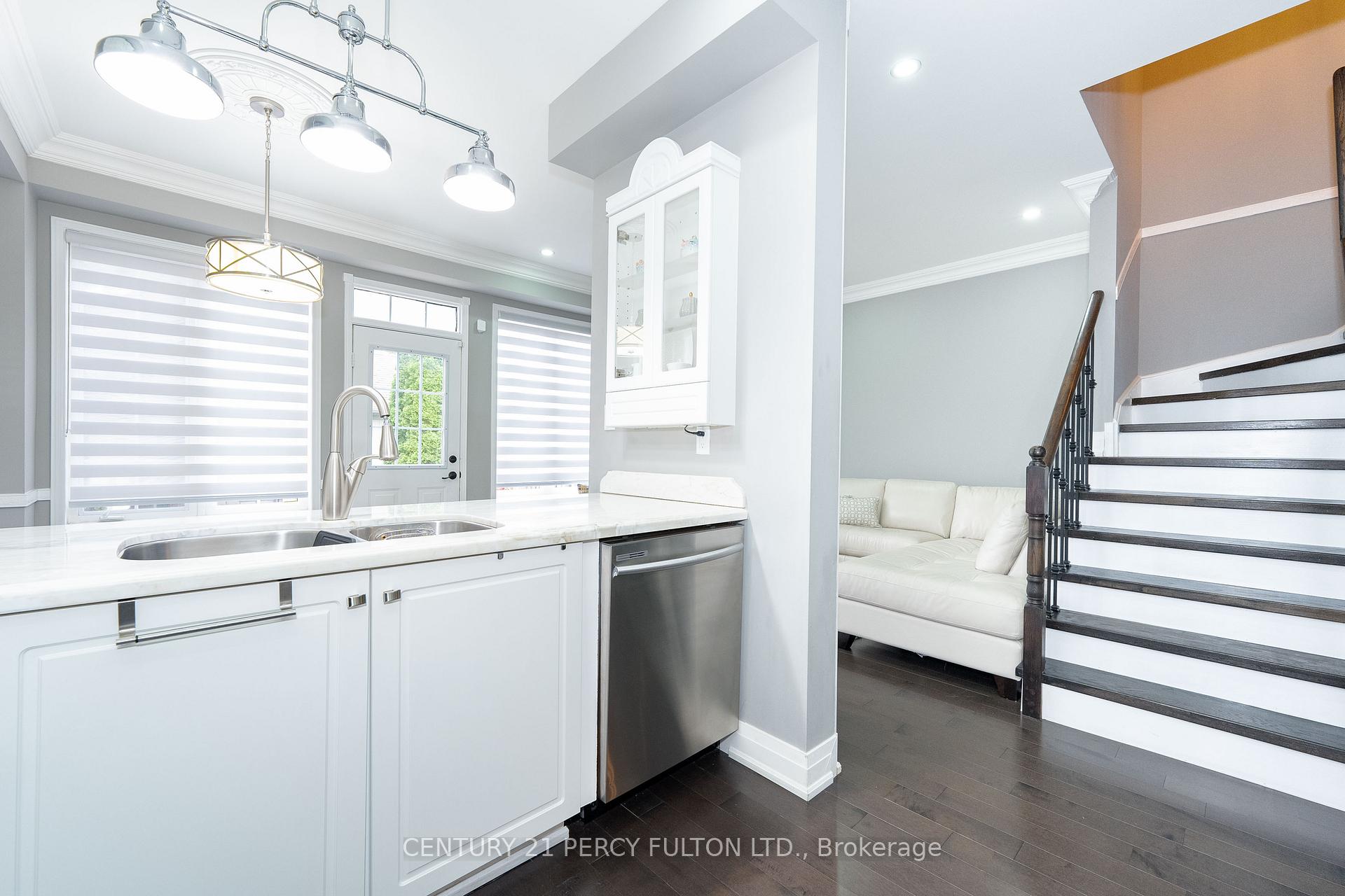 Photo 12 of 131 The Fairways, Markham, Angus Glen — HOMEH