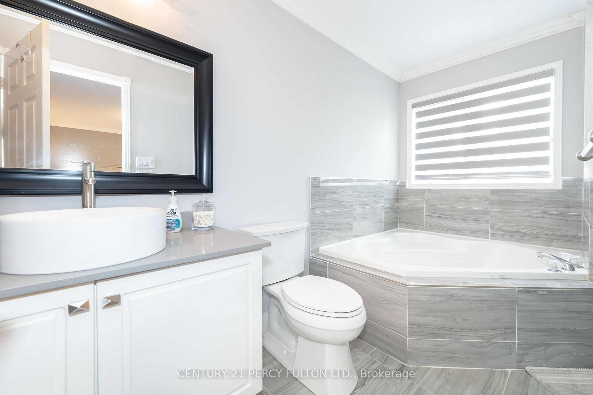 Photo 24 of 131 The Fairways, Markham, Angus Glen — HOMEH