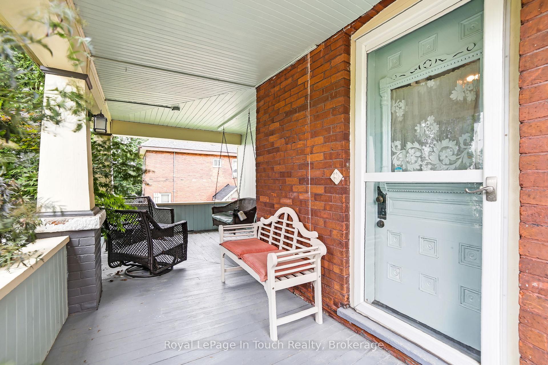Photo 4 of 233 Queen Street, Midland — HOMEH