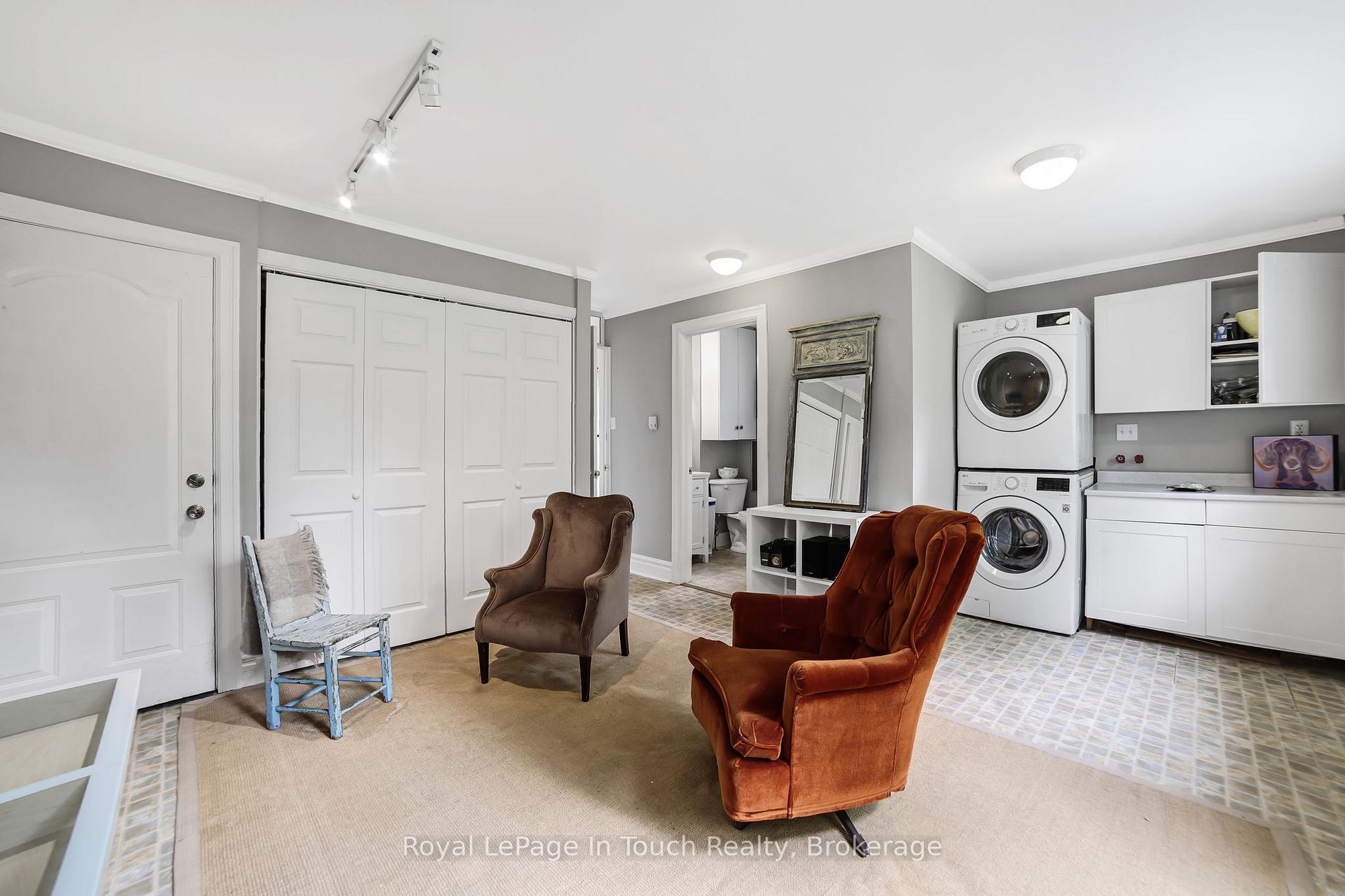 Photo 34 of 233 Queen Street, Midland — HOMEH