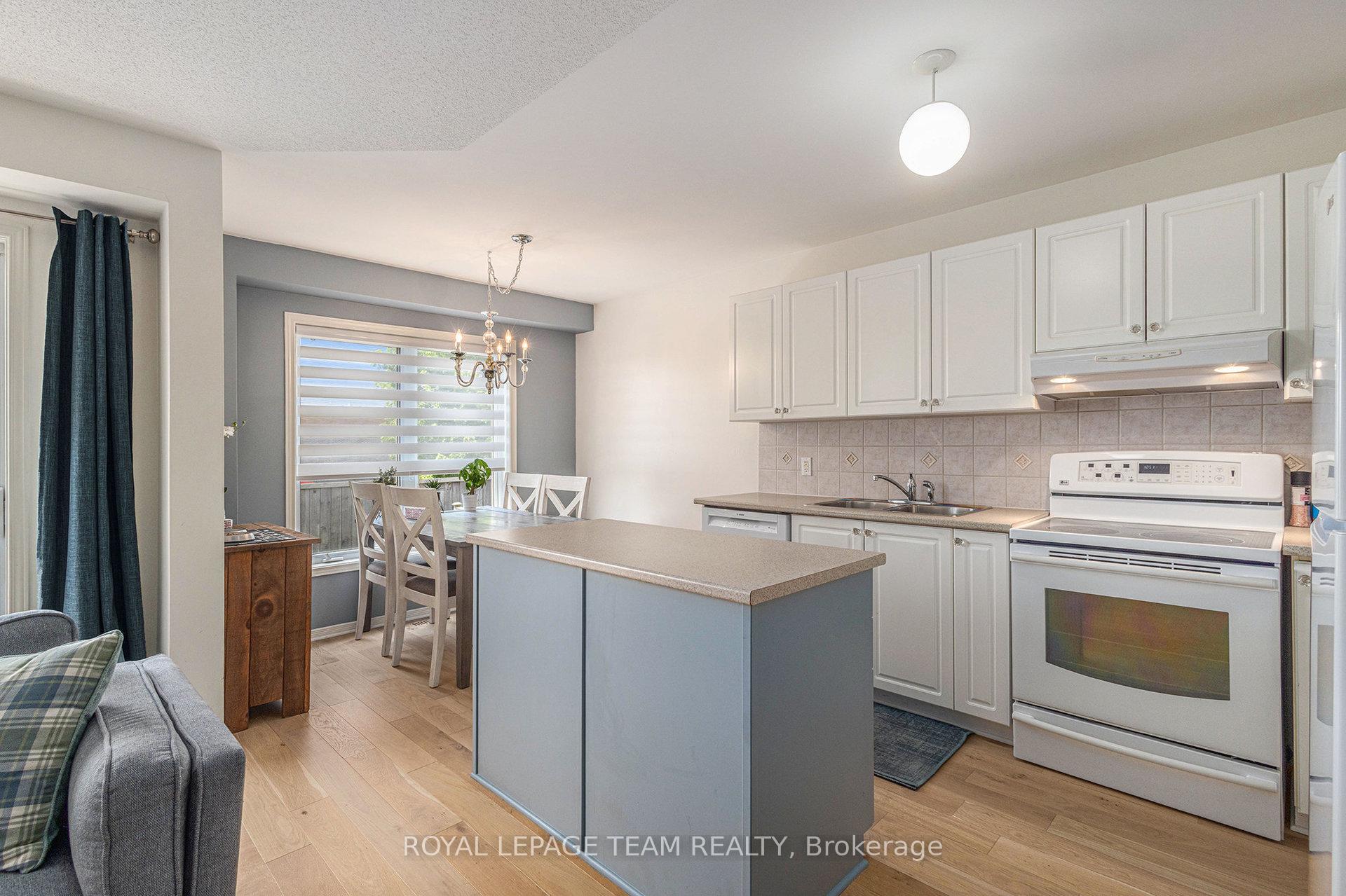 Photo 7 of 138 Freeport Drive, Ottawa, Kanata - Emerald Meadows/Trailwest — HOMEH